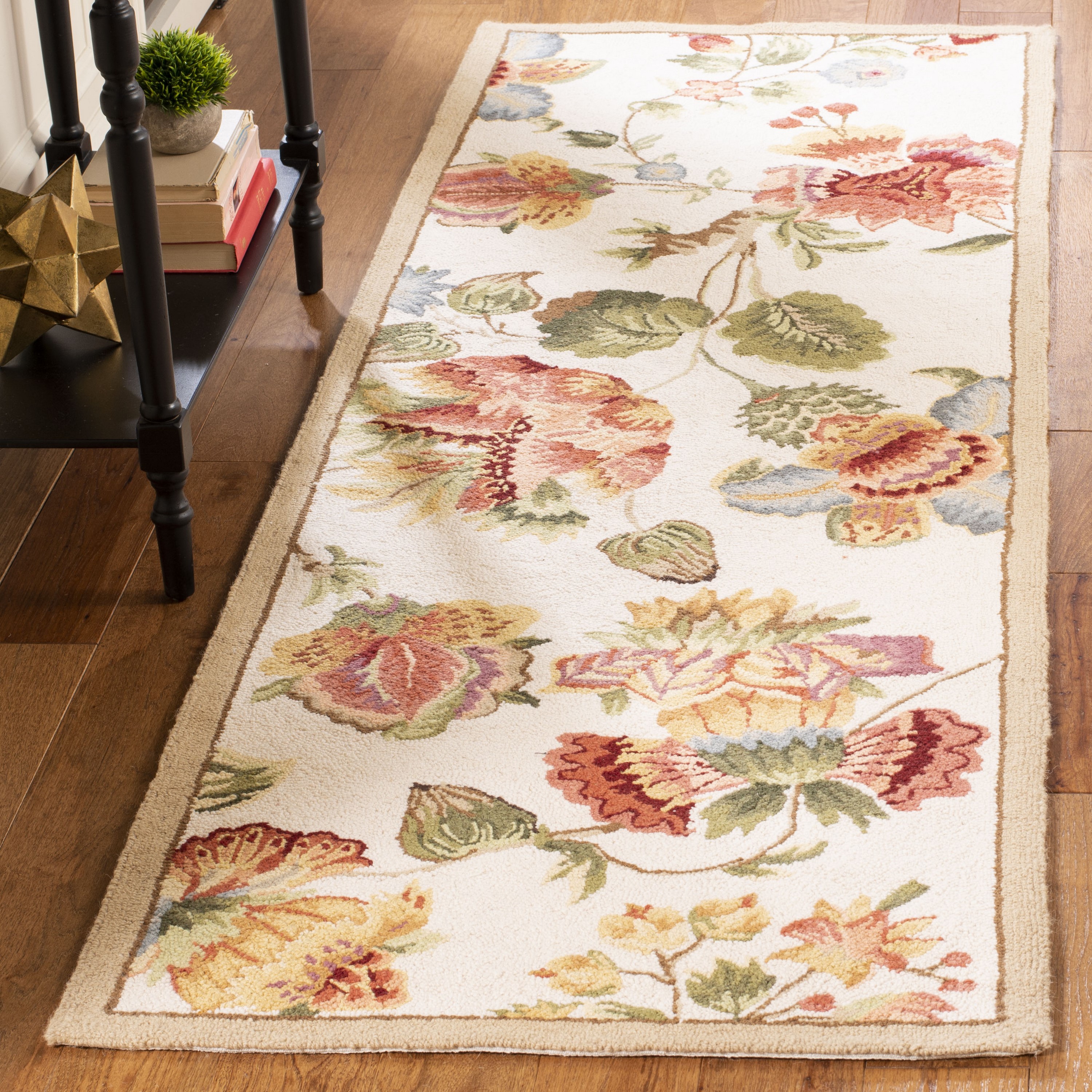 Safavieh Chelsea Floral Scroll 3 X 6 (ft) Wool Ivory Indoor Floral