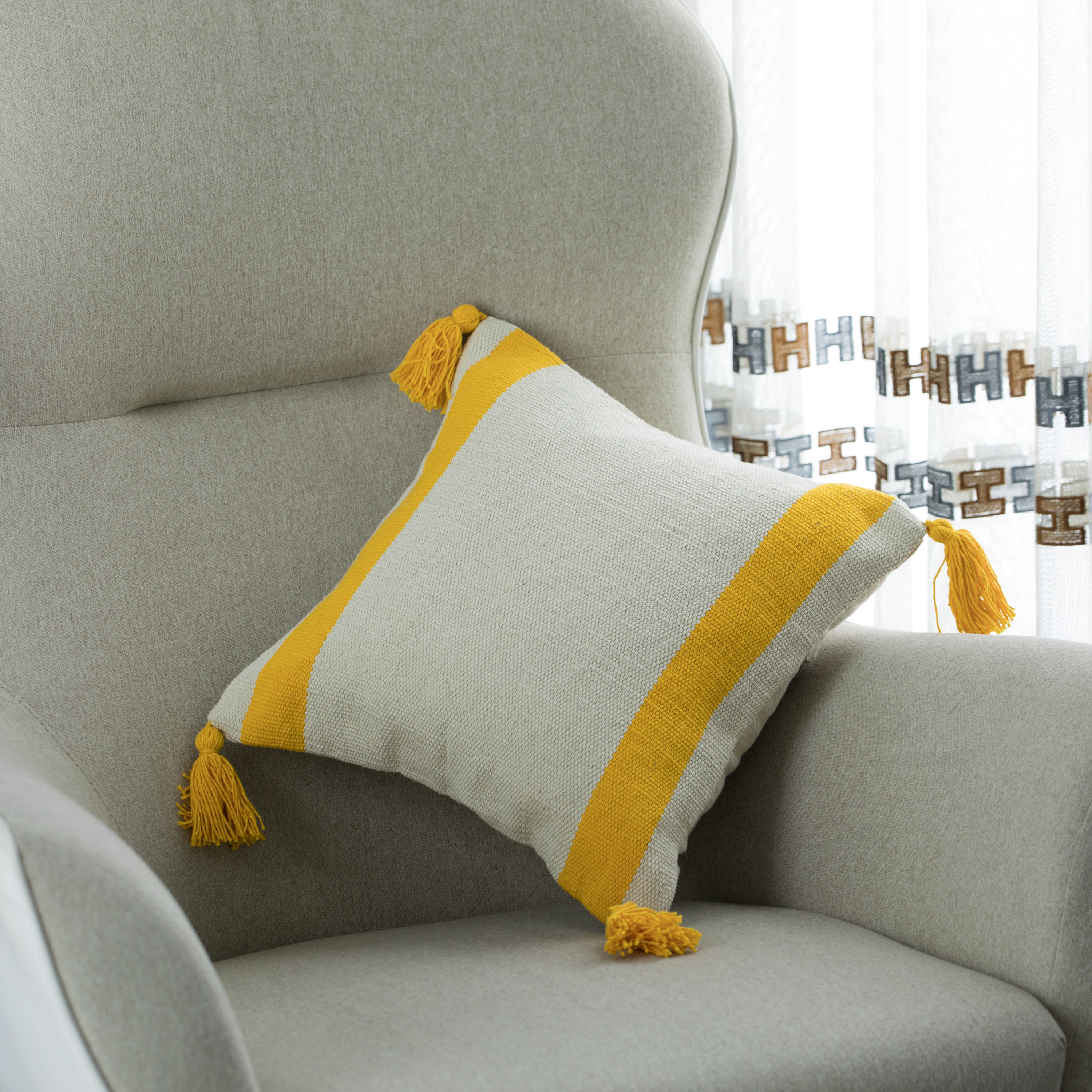 Deerlux QI004311.YL.K Accent-Pillows - View #4