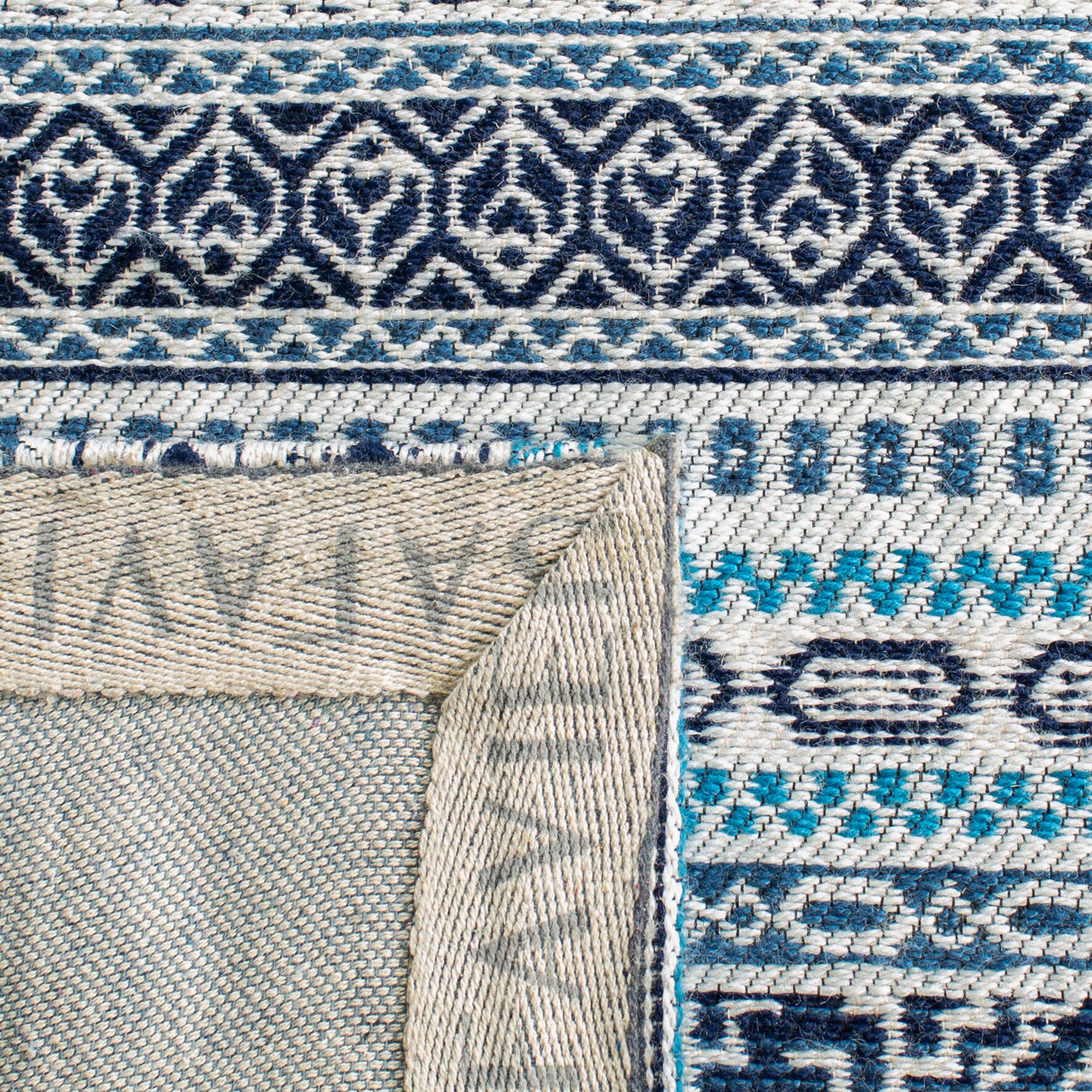 Safavieh CLV717M-28 rugs - View #3