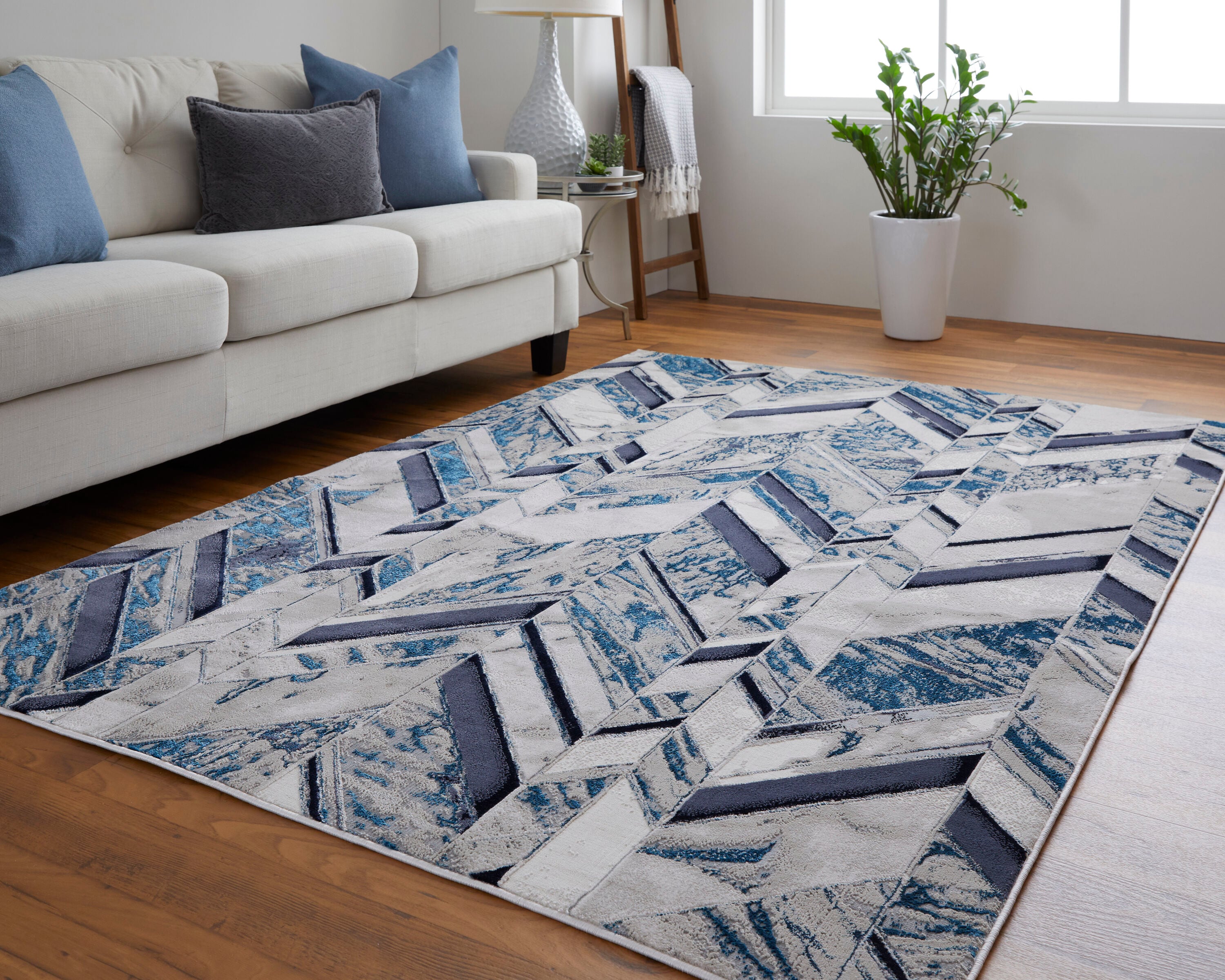 Blue and Gray Geometric Synthetic 4' x 6' Area Rug
