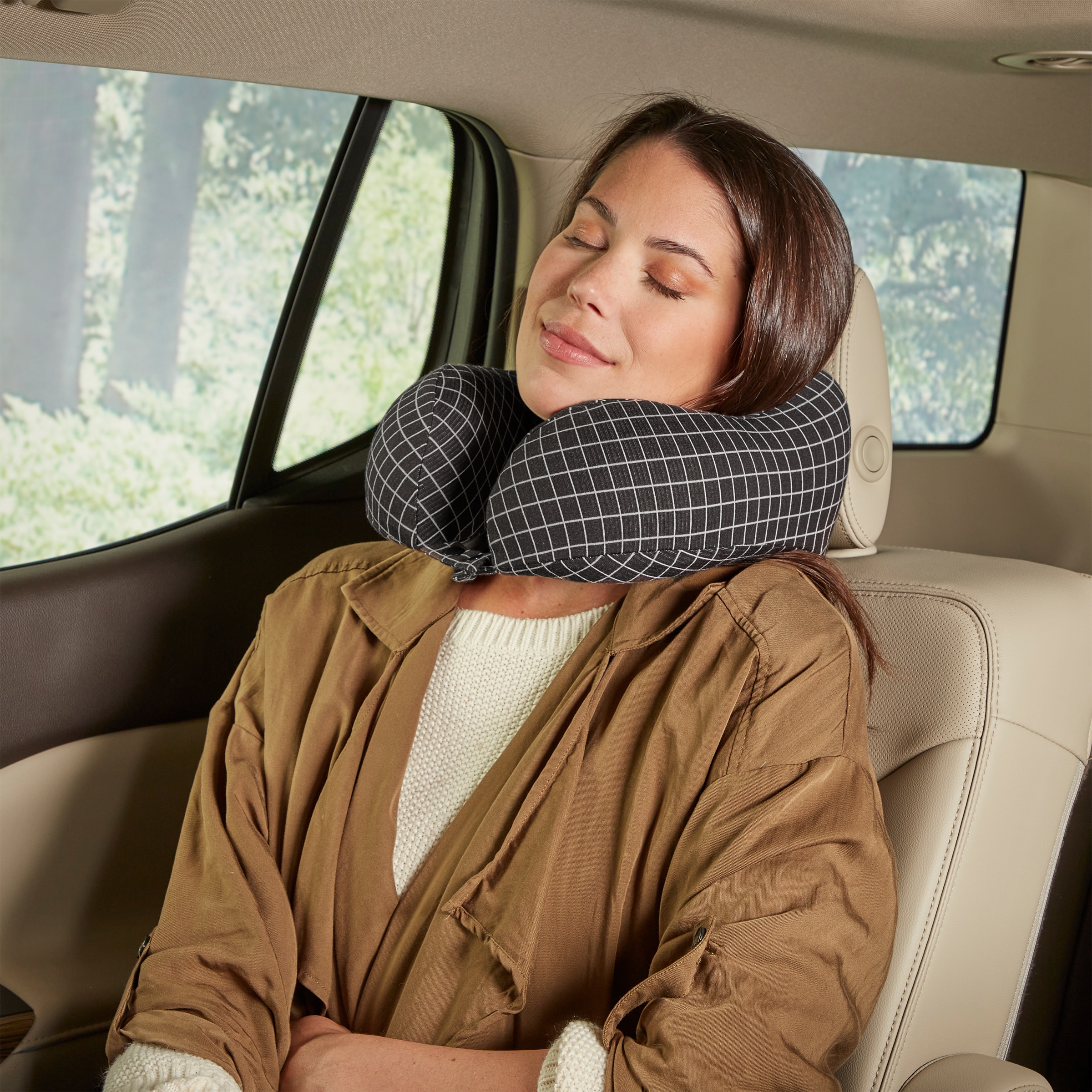 Home Complete 11-Inches x 9.4-Inches Polyurethane foam U-shaped Neck pillow #HT-PILLOW2-BLK