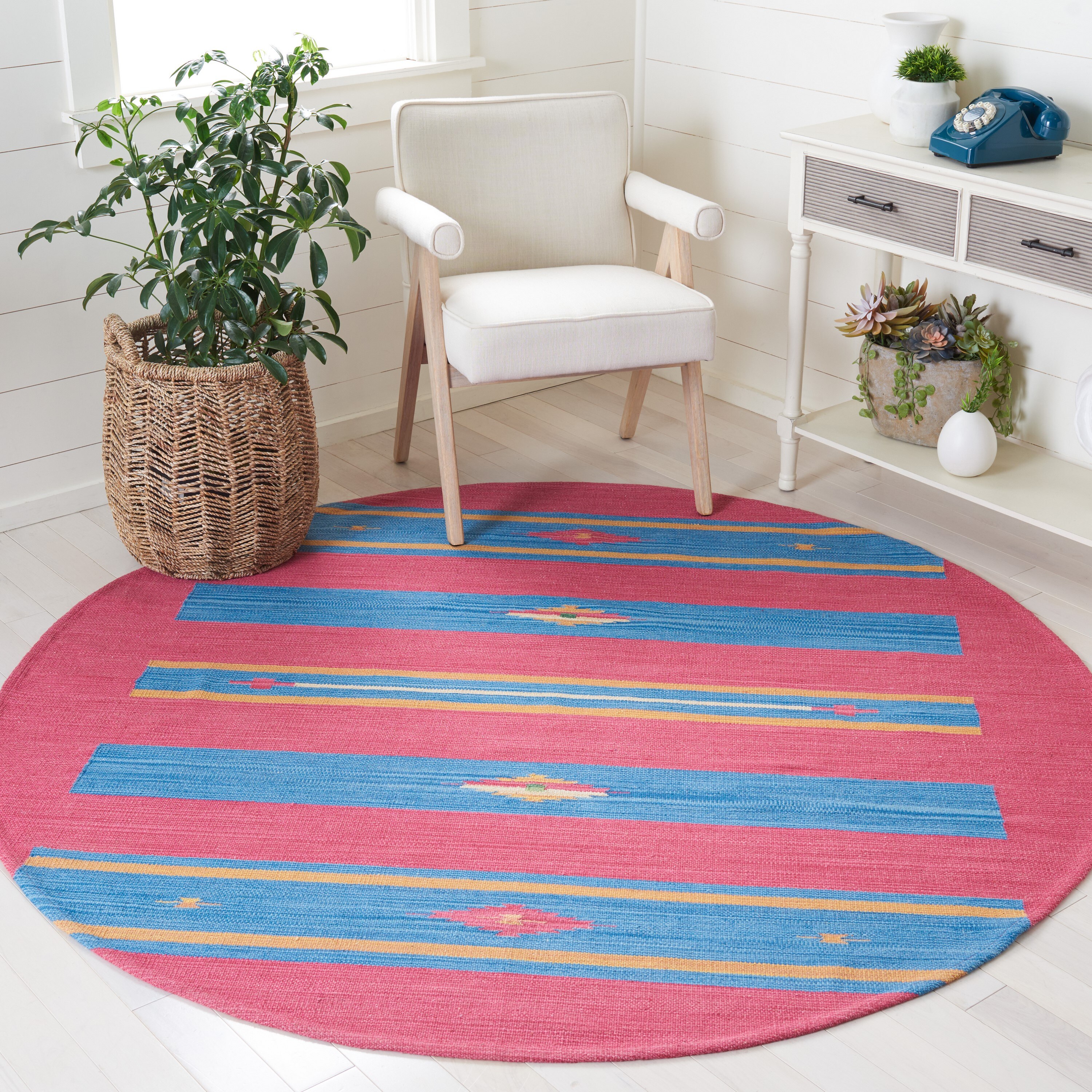 Safavieh Montauk Tarsita 6 x 6 Red/Blue Round Indoor Abstract Bohemian/Eclectic  Area Rug in the Rugs department at