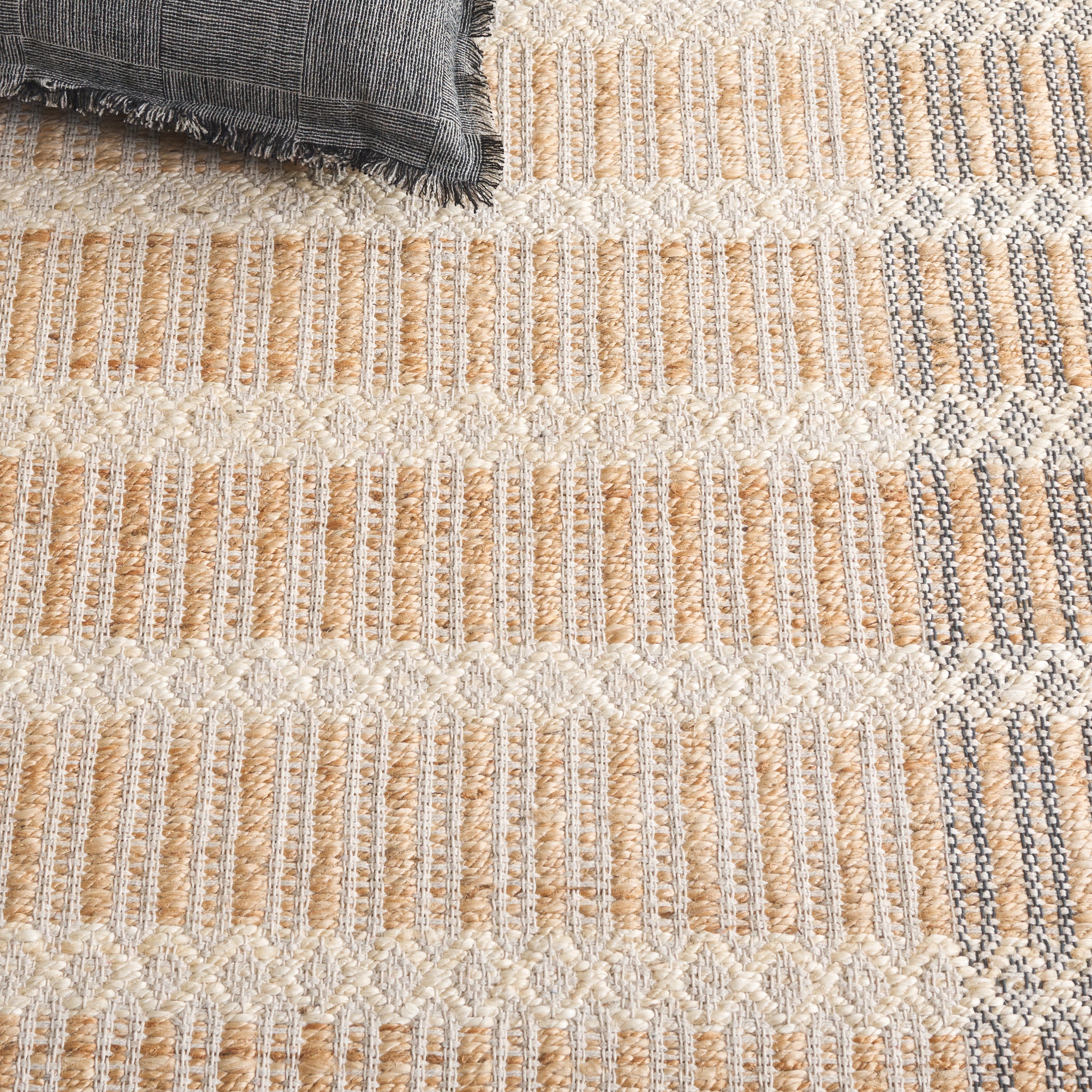 Safavieh NF852H-8 rugs - View #4