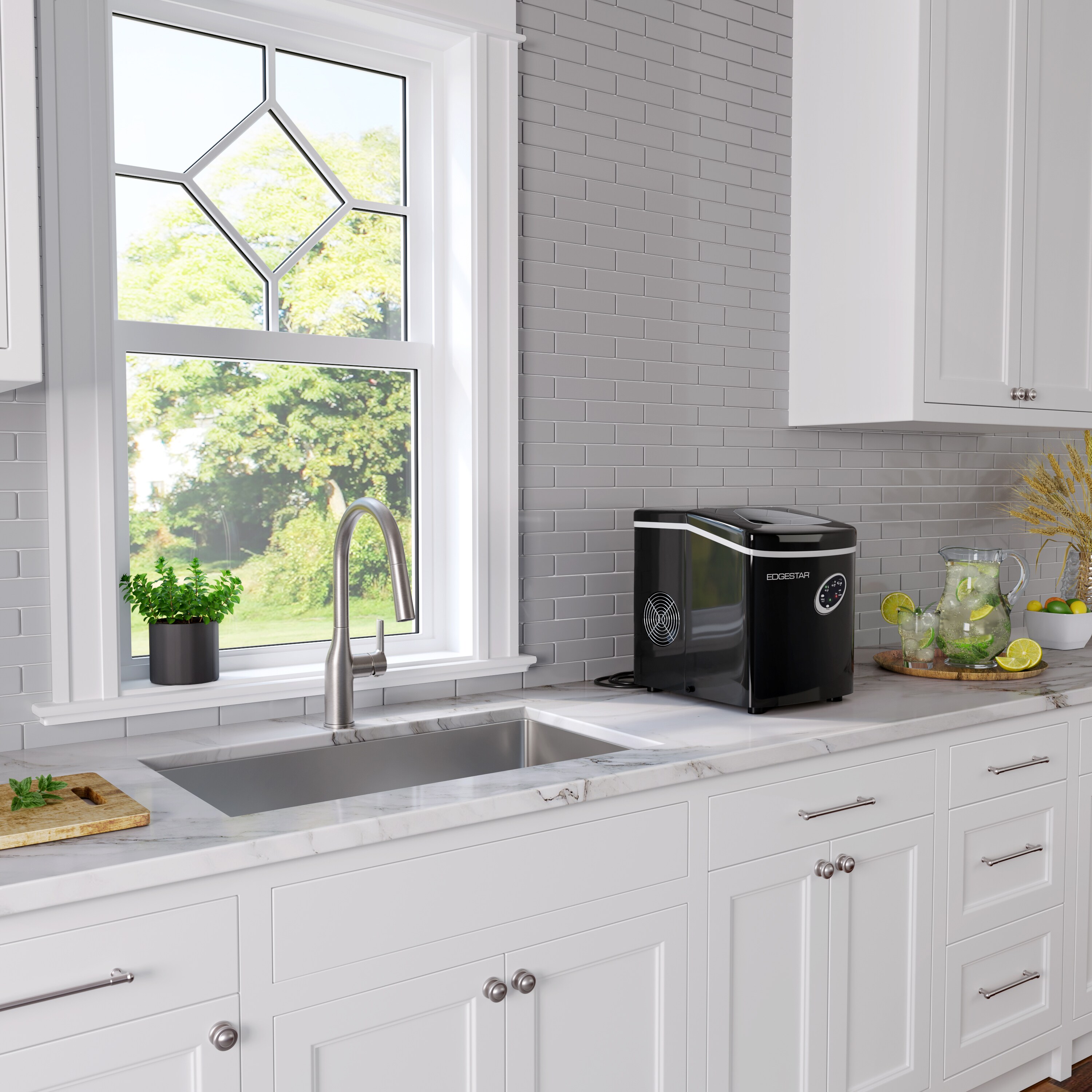 EdgeStar 26.5-lb Bullet Ice Maker (Black) at Lowes.com EdgeStar 26.5-lb Bullet Ice Maker (Black) at Lowes.com