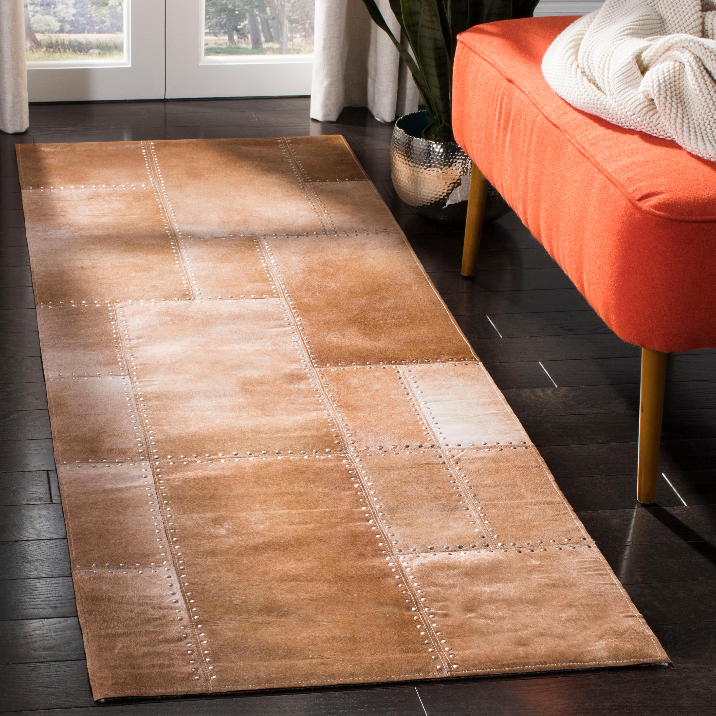  Studio Leather 174 Beige Contemporary 2ft-3in x 7ft Runner Rug
