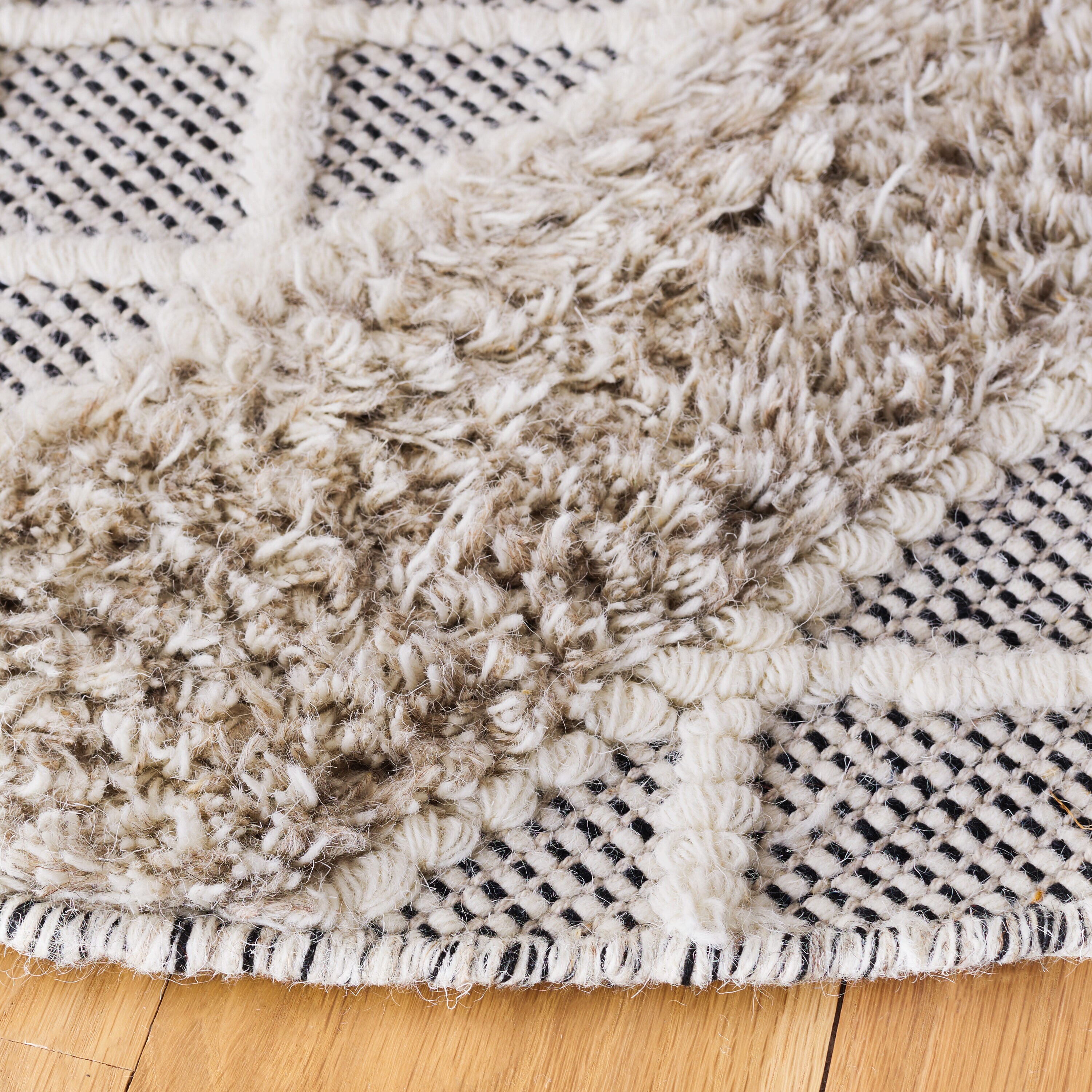 Safavieh VRM505B-6R rugs - View #3