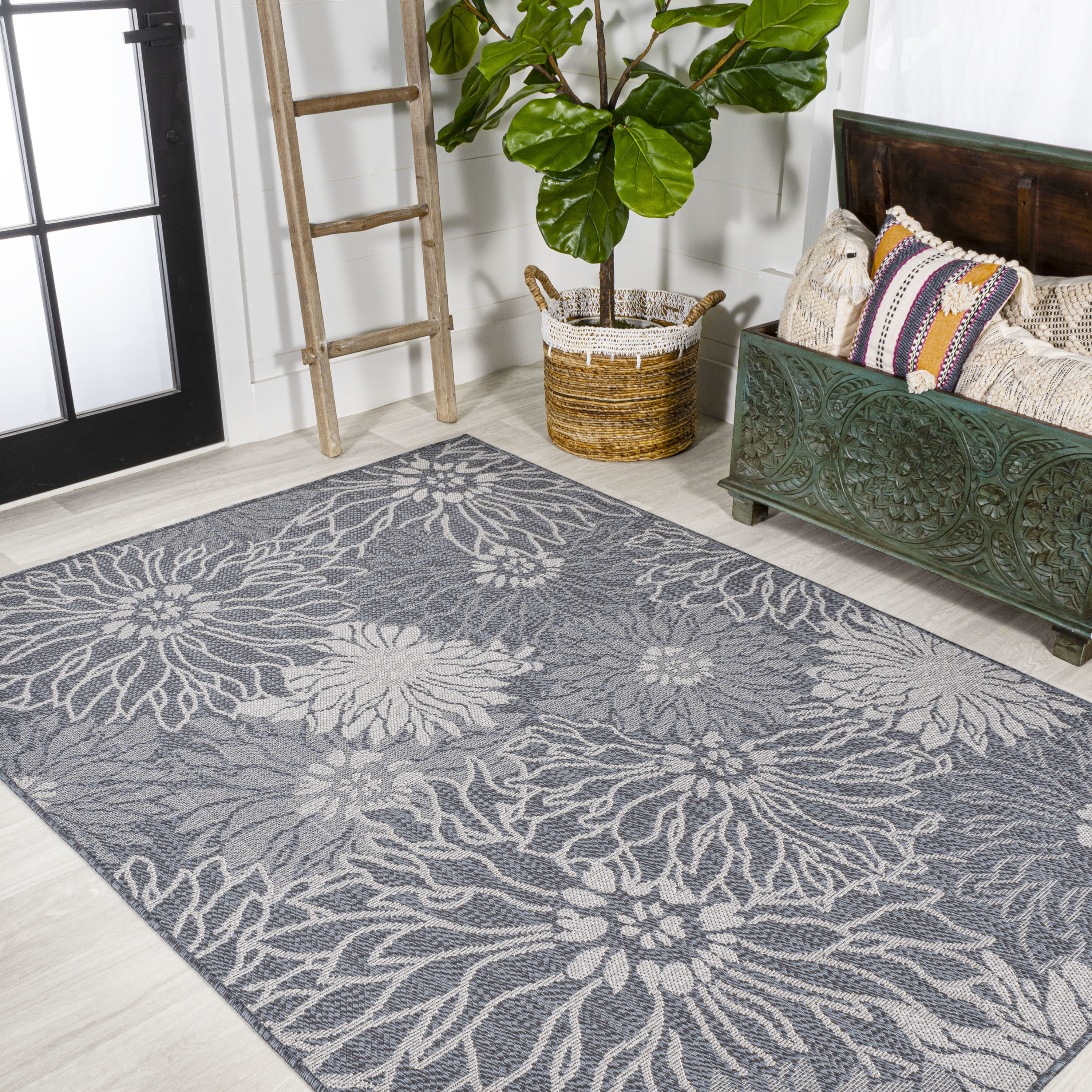 3' x 5' Navy and Gray Synthetic Floral Indoor/Outdoor Area Rug