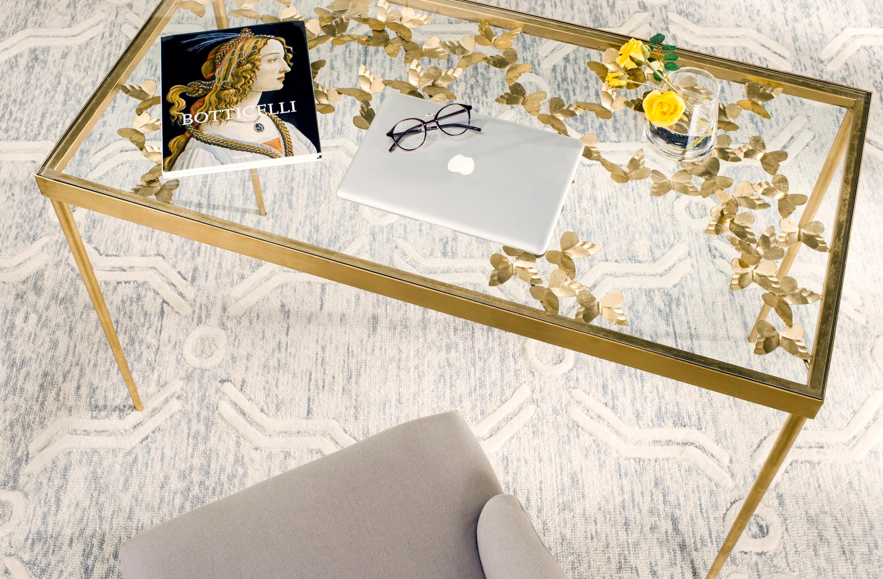 Safavieh FOX2588A Rosalia 47.0-in Gold Modern/Contemporary Writing