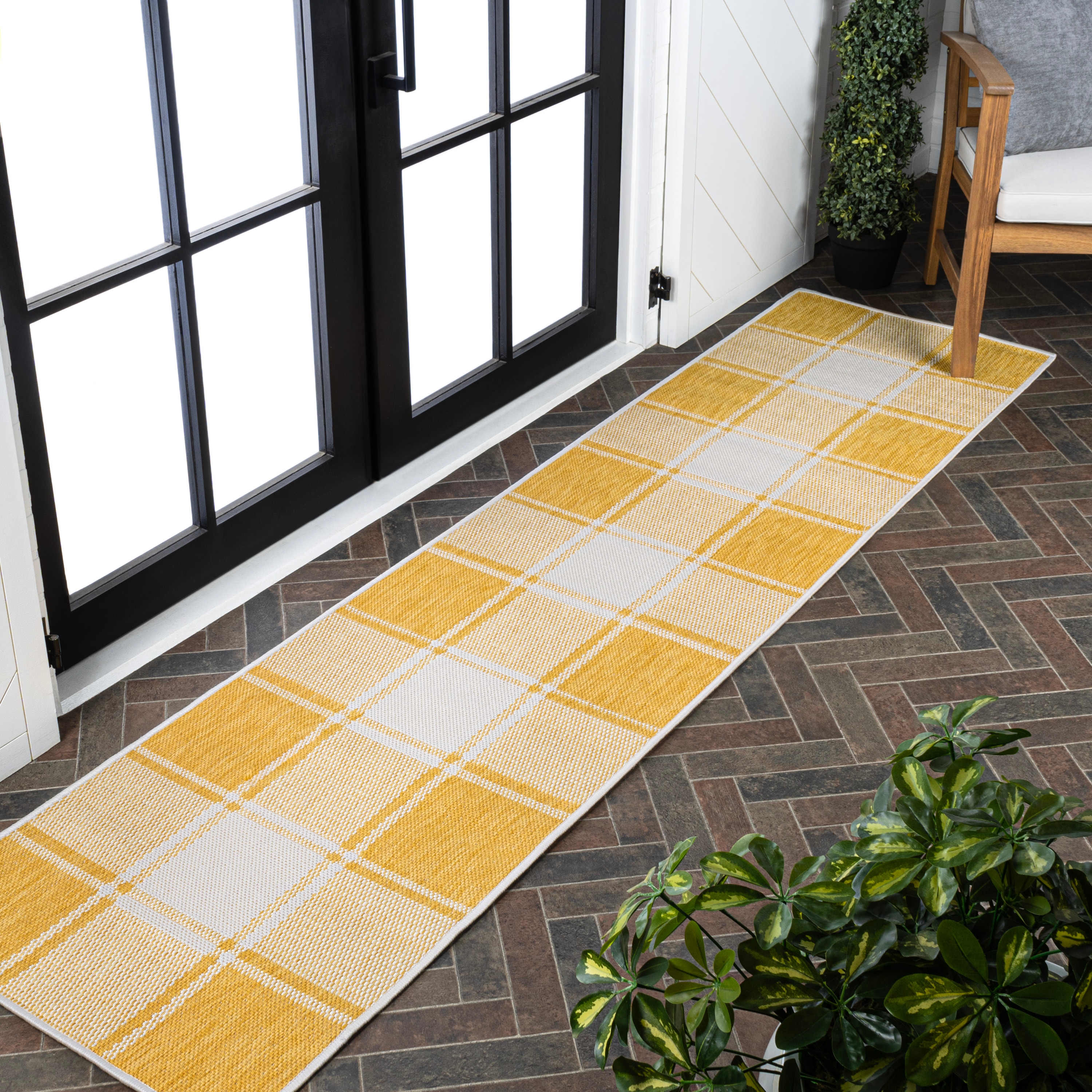 JONATHAN  Y TSN203C-28 TUSCAN SUN Sabine Moroccan Diamond 2 x 8 (ft) Loomed Polypropylene Yellow/Cream Rectangular Indoor/Outdoor Geometric Farmhouse/Cottage Runner rug
