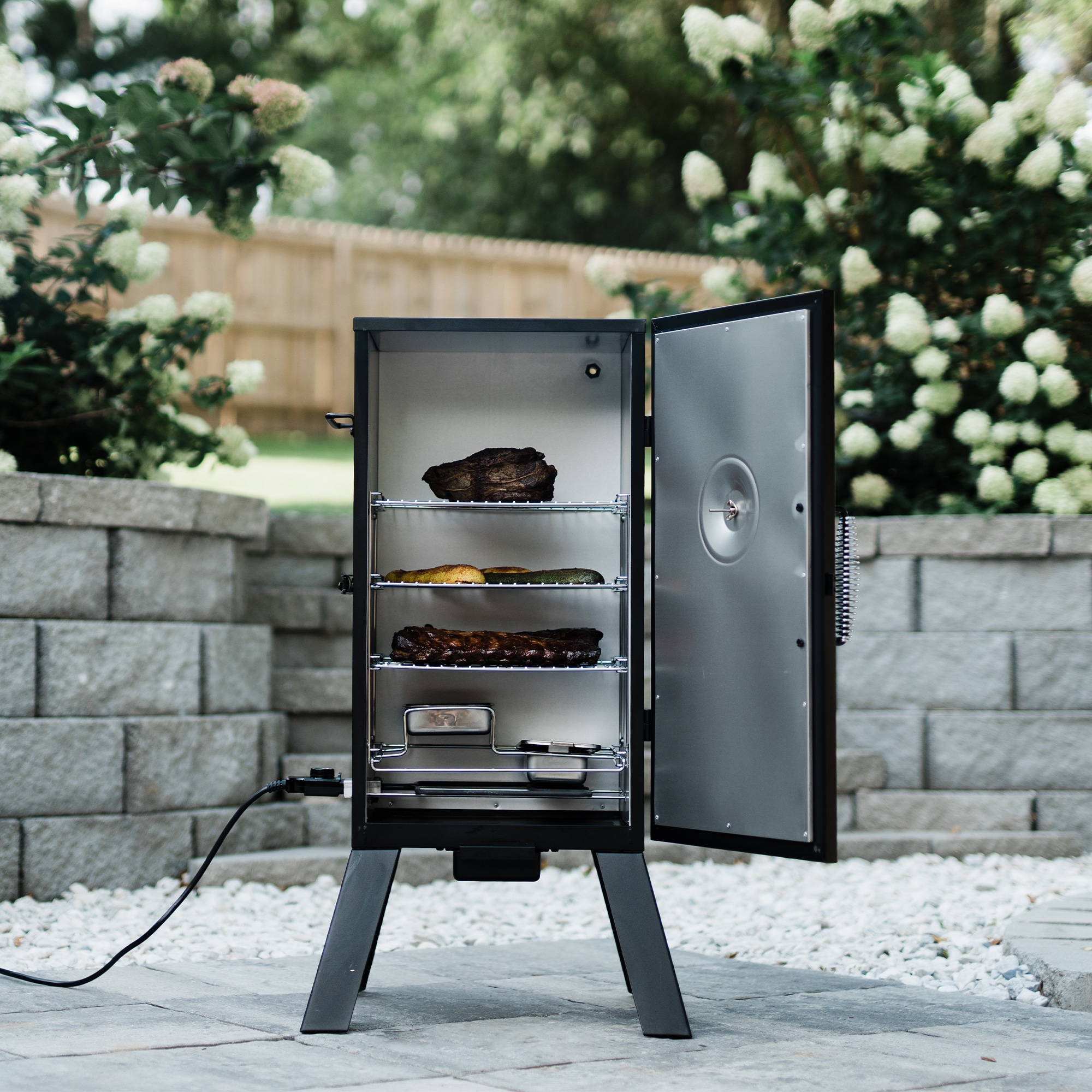 Lowes masterbuilt electric smoker hotsell