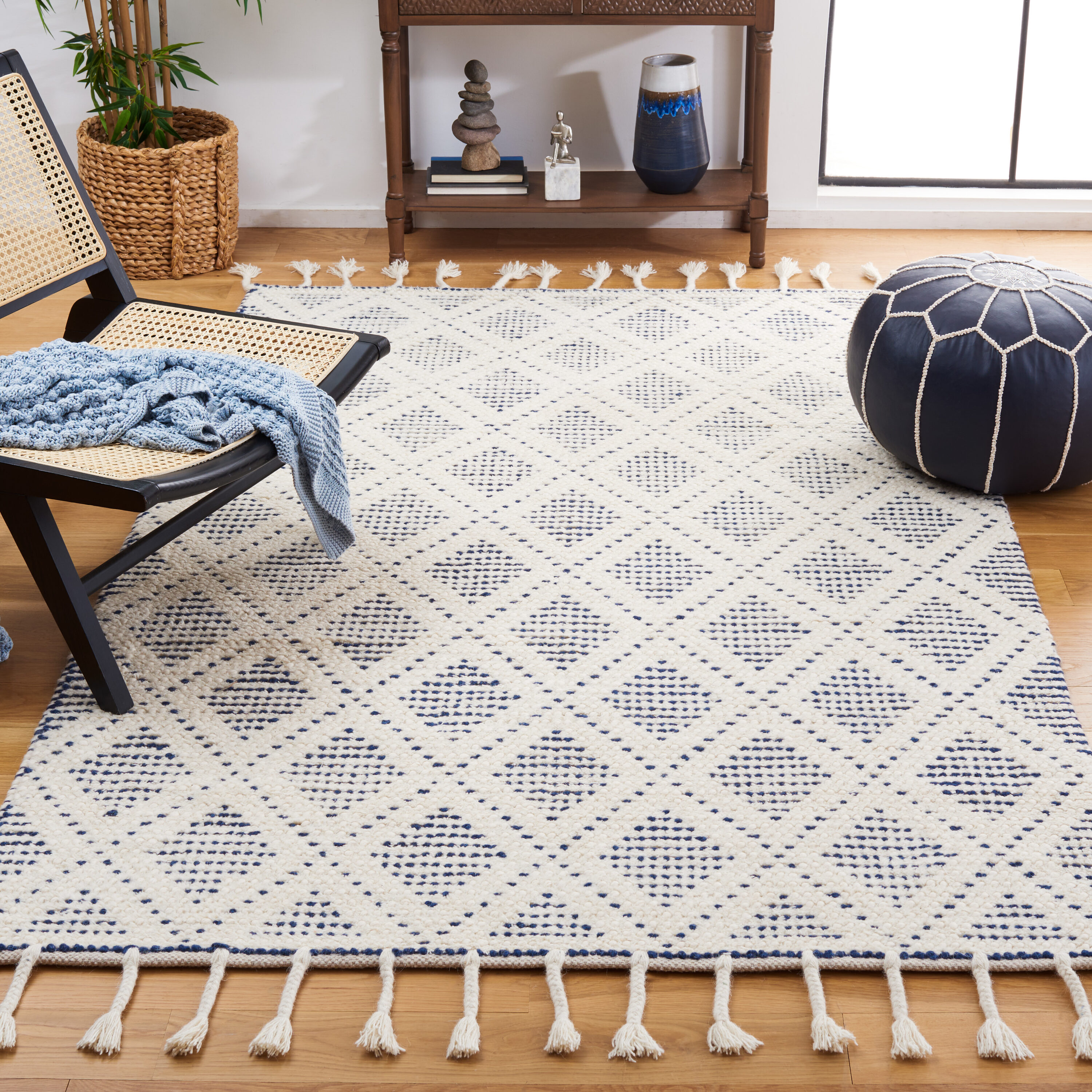  Natura 183 Ivory/Blue Bohemian 5ft x 8ft Medium Rectangle Rug