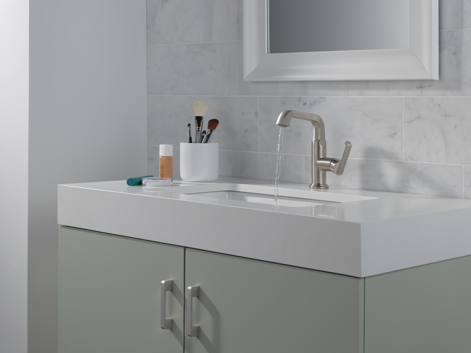 Delta 689-SS-PR-DST Lavatory-Faucets - View #2