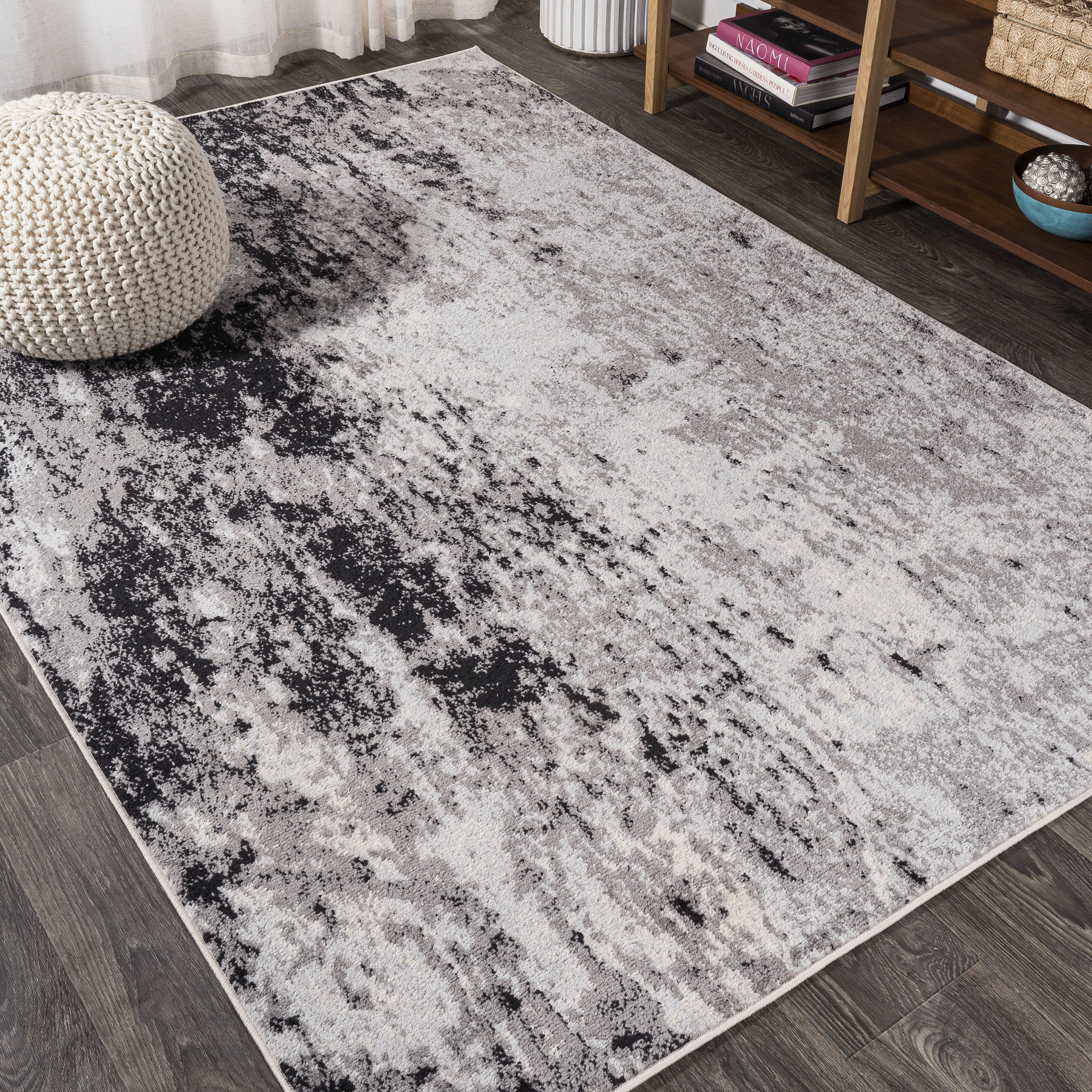 Storm Gray/Cream Abstract Synthetic 4' x 6' Easy Care Rug