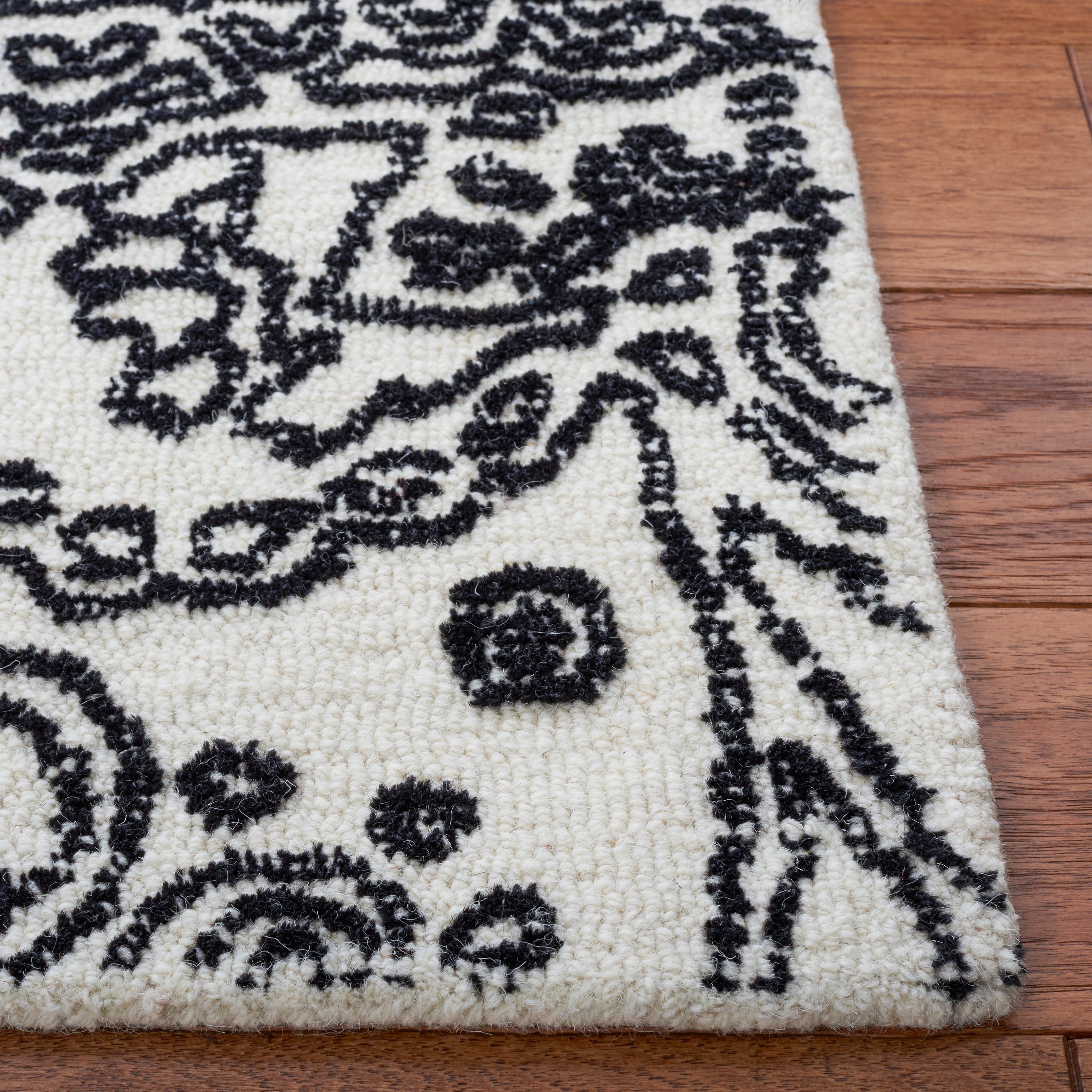 Safavieh MET993A-8 rugs - View #3