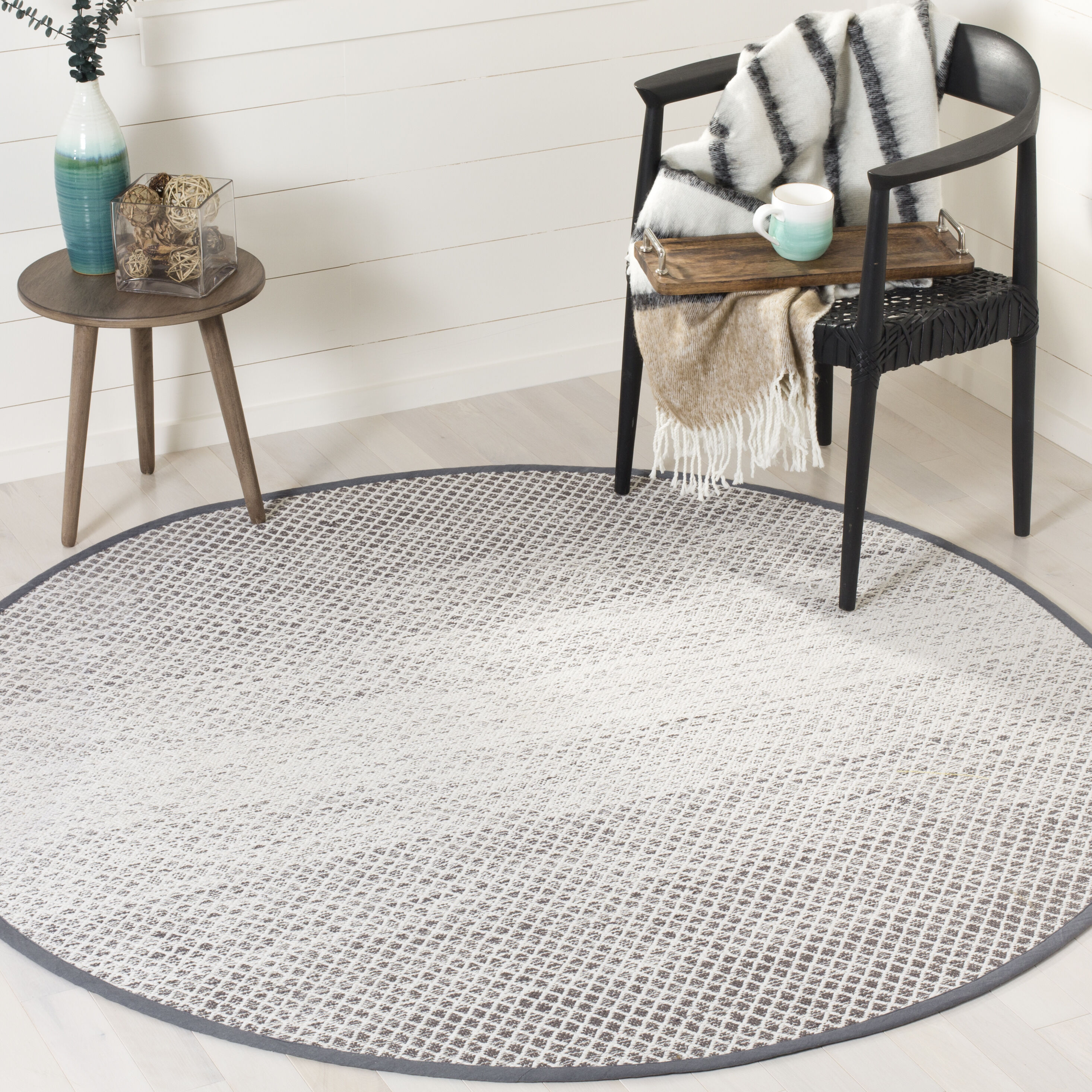 Safavieh MTK601K-6R Montauk Mindil 6 x 6 (ft) Cotton Light Gray/Ivory Round Indoor Ombre Coastal Area rug