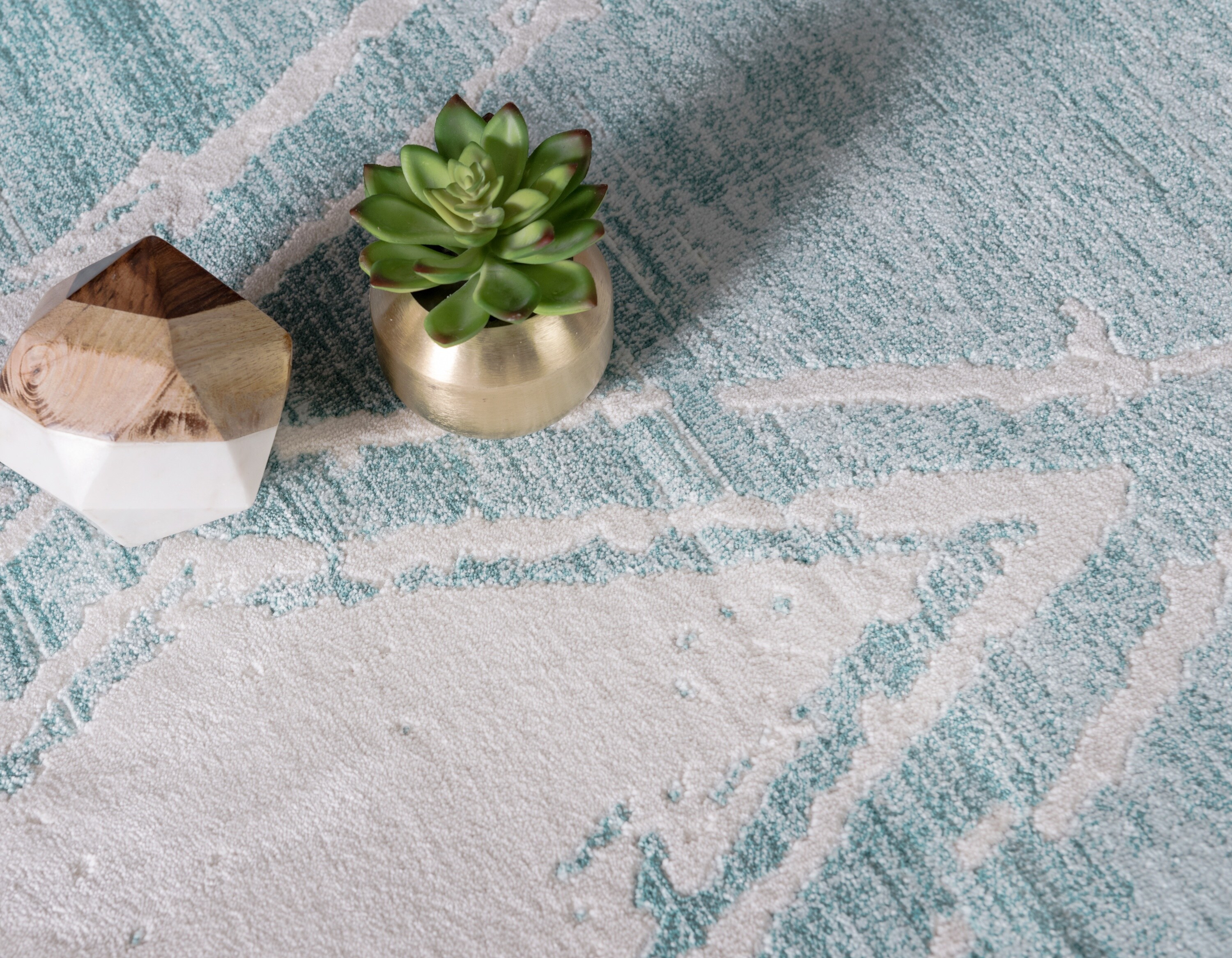 Turquoise and Ivory Rectangular Synthetic Indoor Rug, 5' x 8'