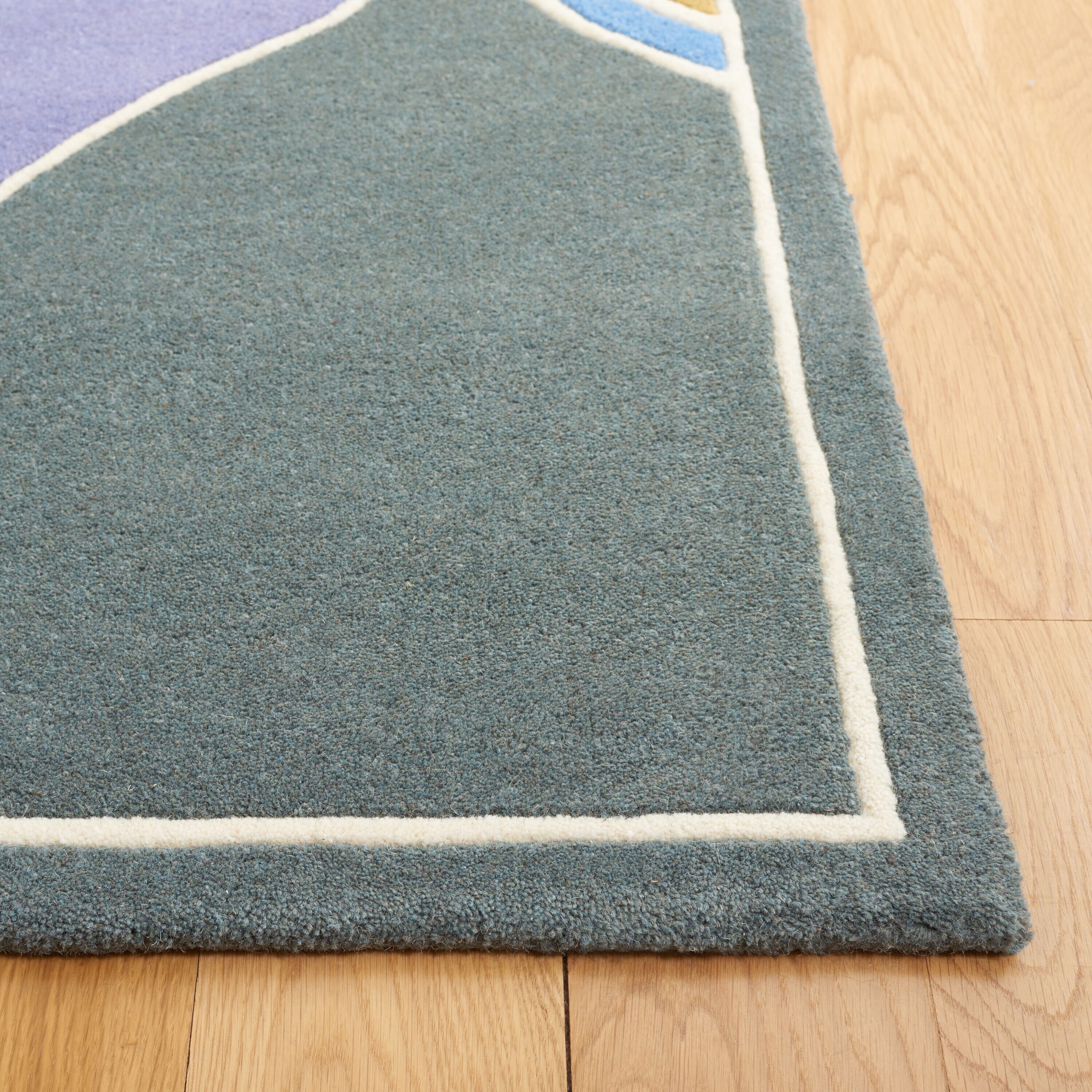 Safavieh SOH762A-5 rugs - View #3