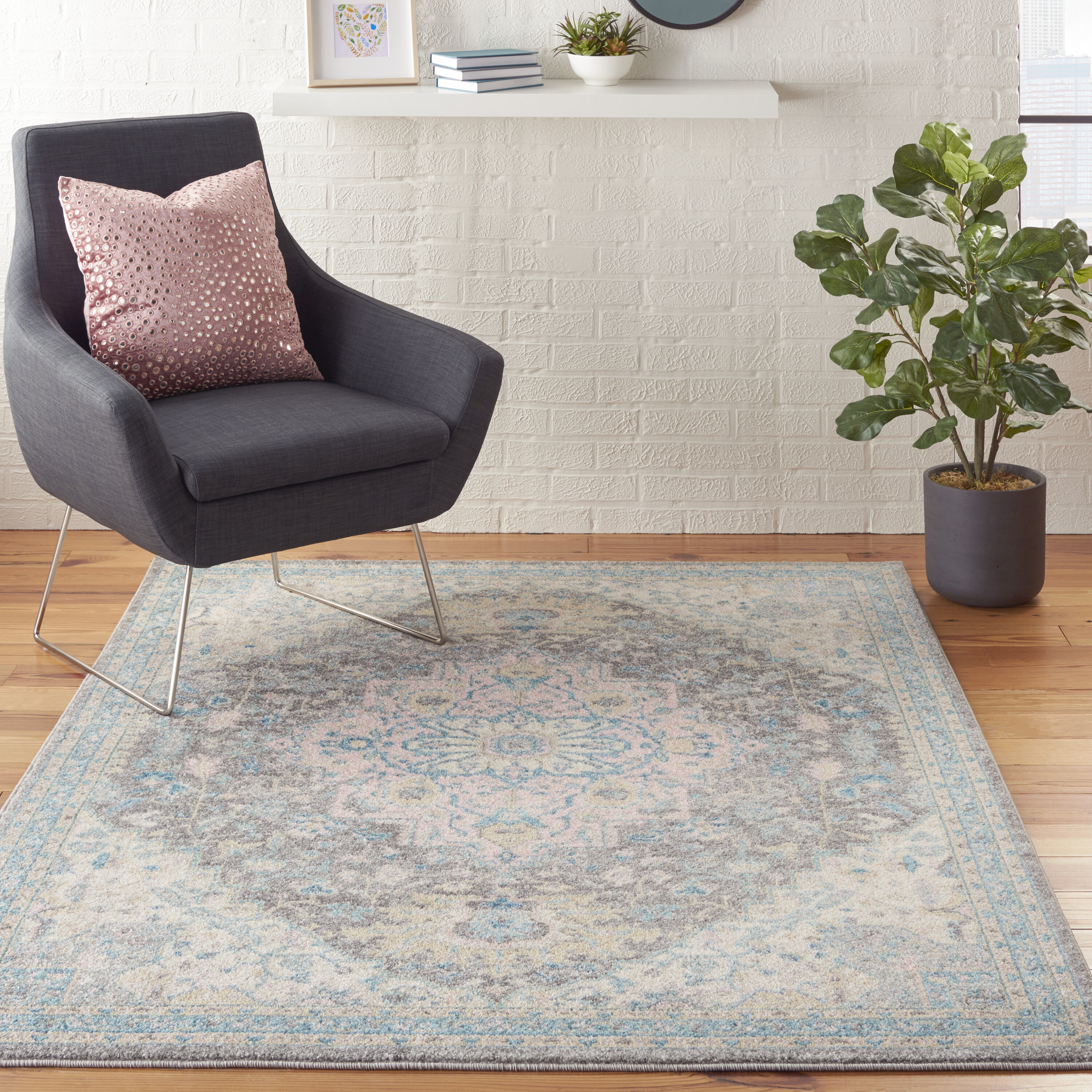 Elegant Light Grey and Pink Medallion Synthetic Rug 4' x 6'