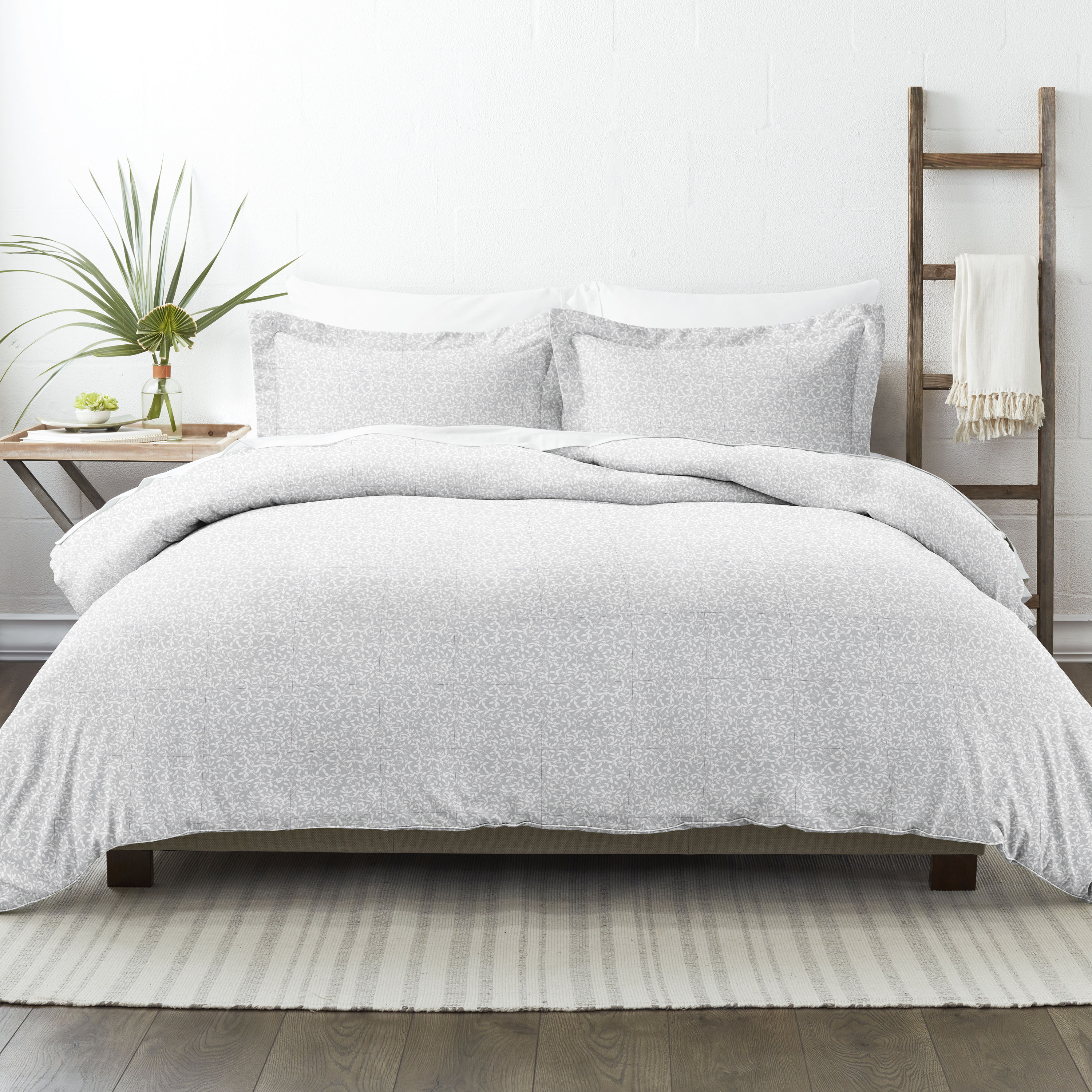 Gray Microfiber Vine Trellis Twin/Twin XL Duvet Cover Set