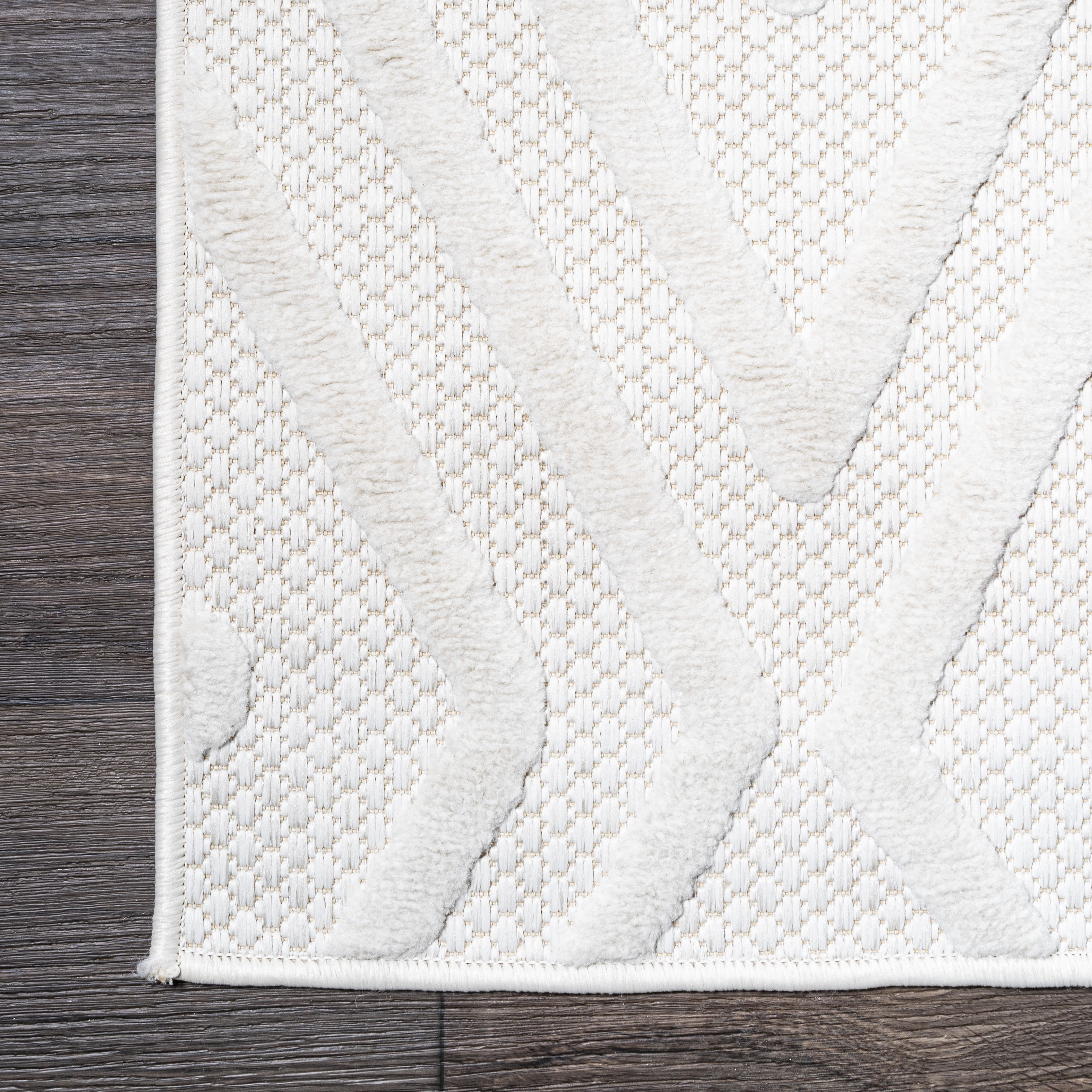 Ivory Diamond Pattern Square Indoor/Outdoor Rug