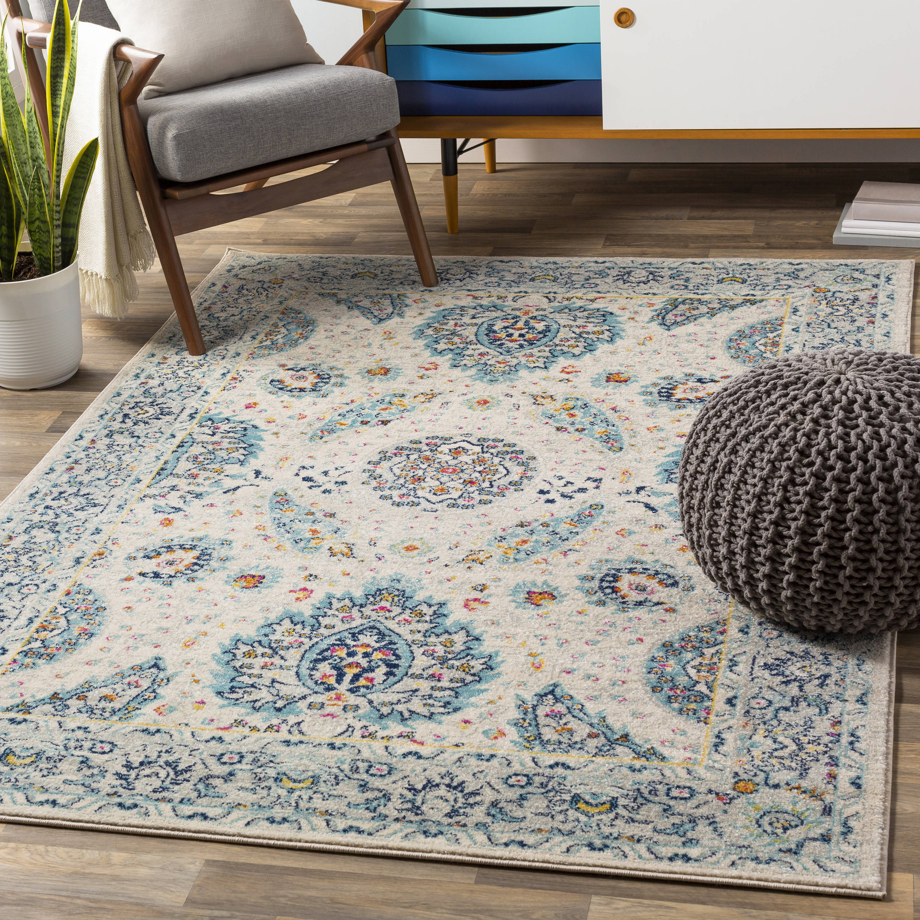 Surya Chester 5 x 8 Indoor Medallion Oriental Area Rug in the Rugs ...