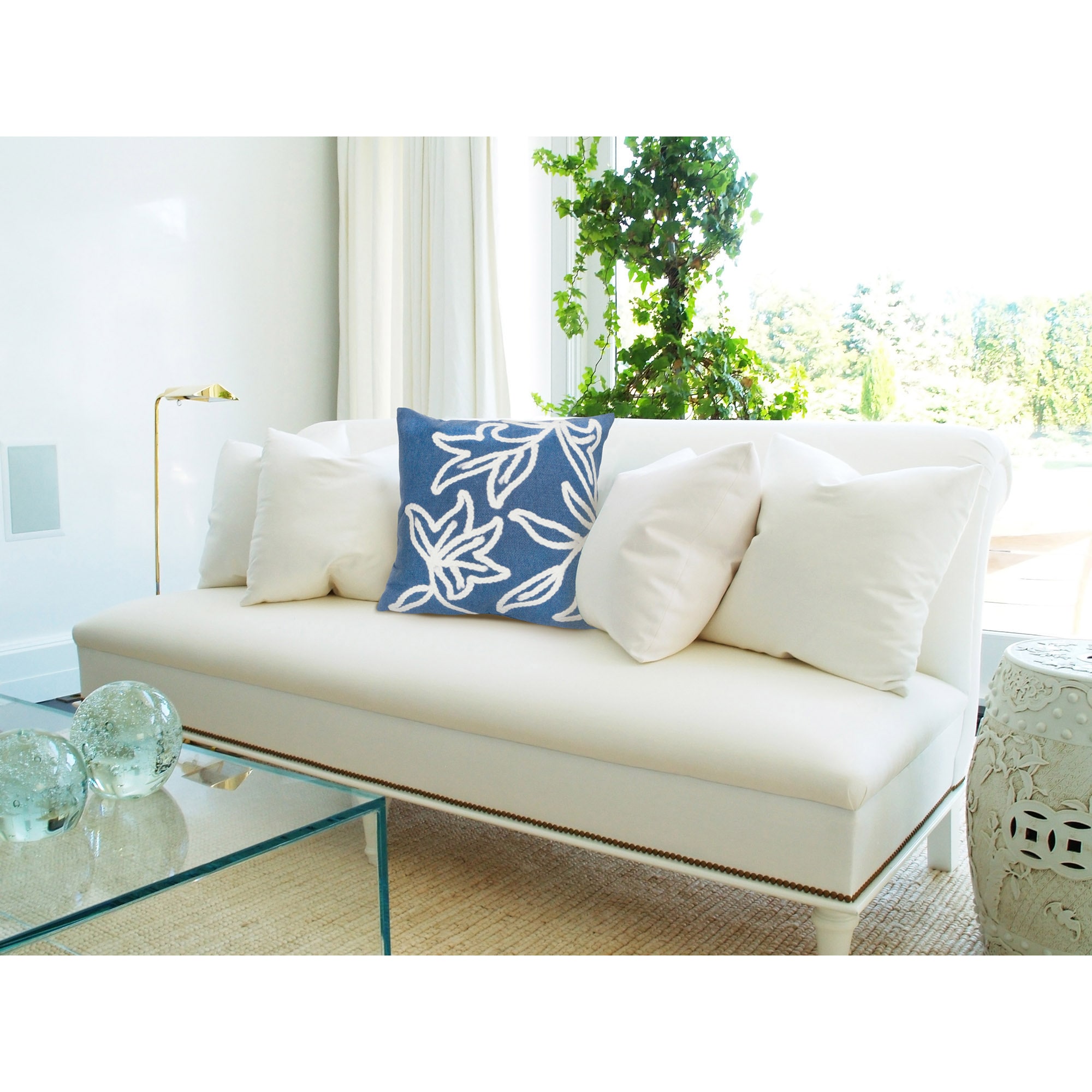 Liora Manne 7SA2S307603 Visions I 20-in x 20-in Blue Square Indoor Decorative Pillow