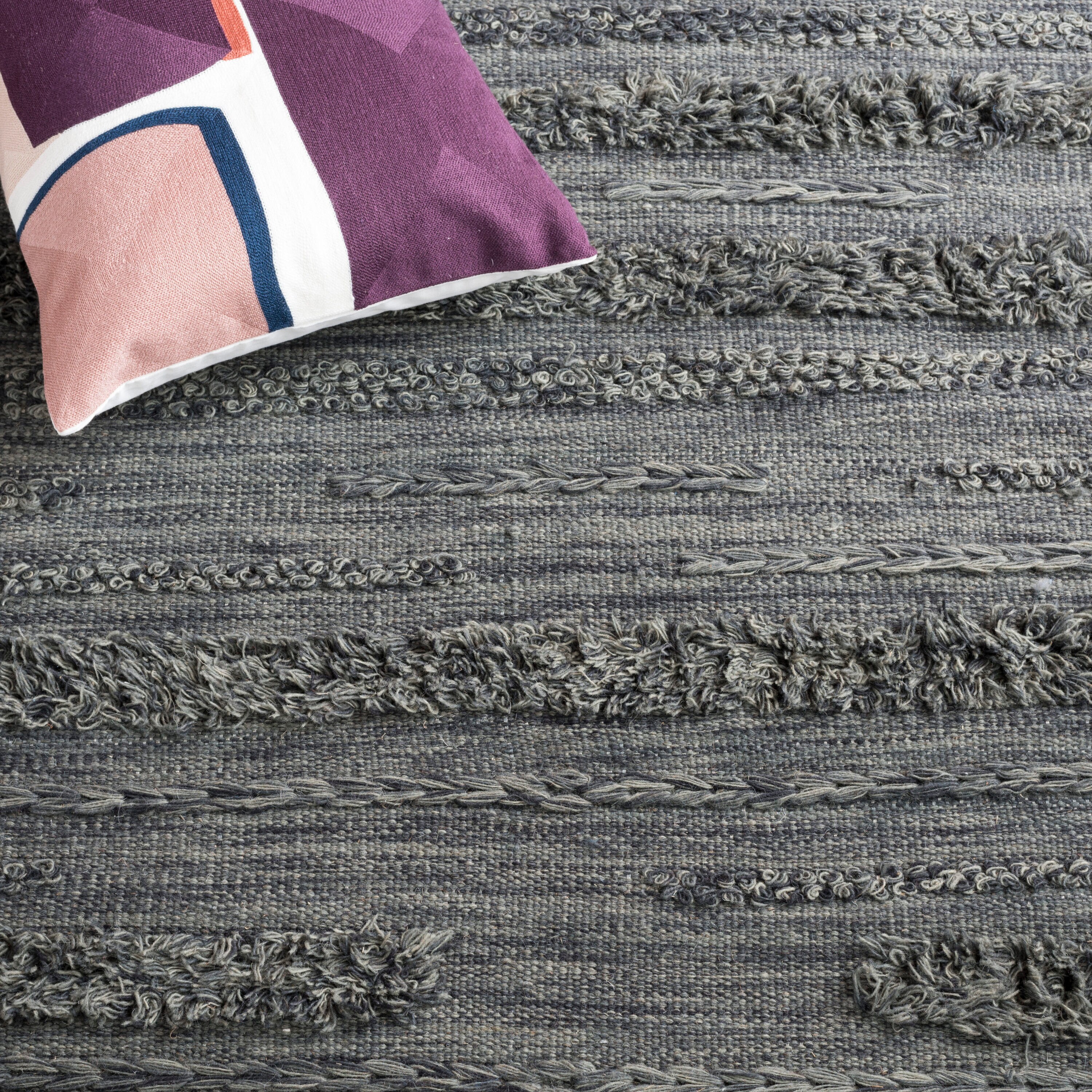 Safavieh VRM901H-4 rugs - View #5