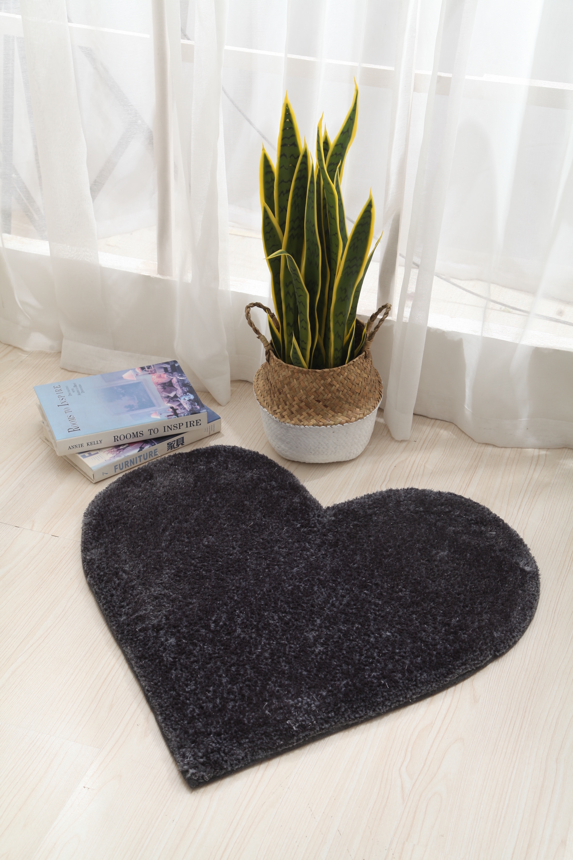 MDA Rugs KD122424 Hearts 2 x 2 (ft) Polyester Dark Gray Heart Indoor Solid Area rug