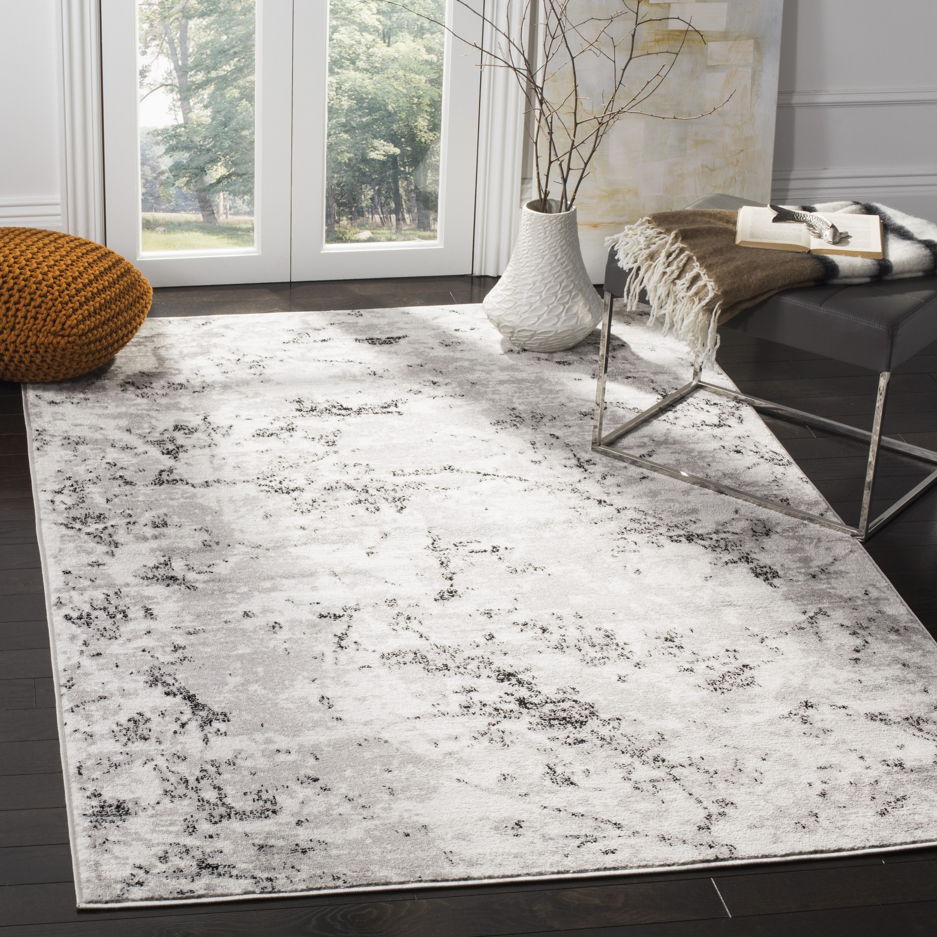 Safavieh SKY186K-6SQ Skyler Dumage 7 x 7 (ft) Loomed Polypropylene Gray/Ivory Square Indoor Distressed/Overdyed Industrial Area rug