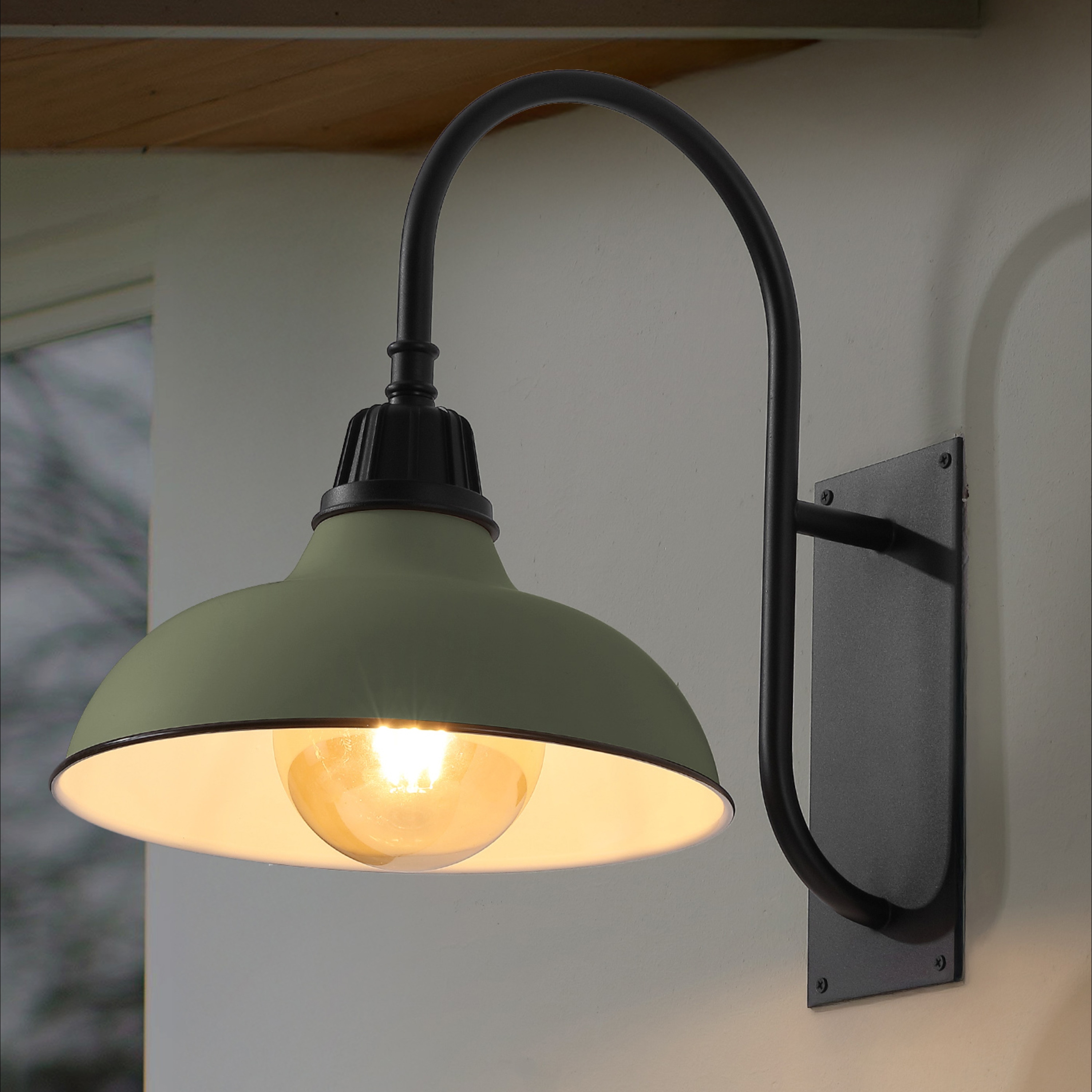 JONATHAN  Y JYL7614I Stanley Farmhouse Industrial Iron Gooseneck Arm 1 -Light 17-in H Polished Green Hardwired Outdoor Wall Light