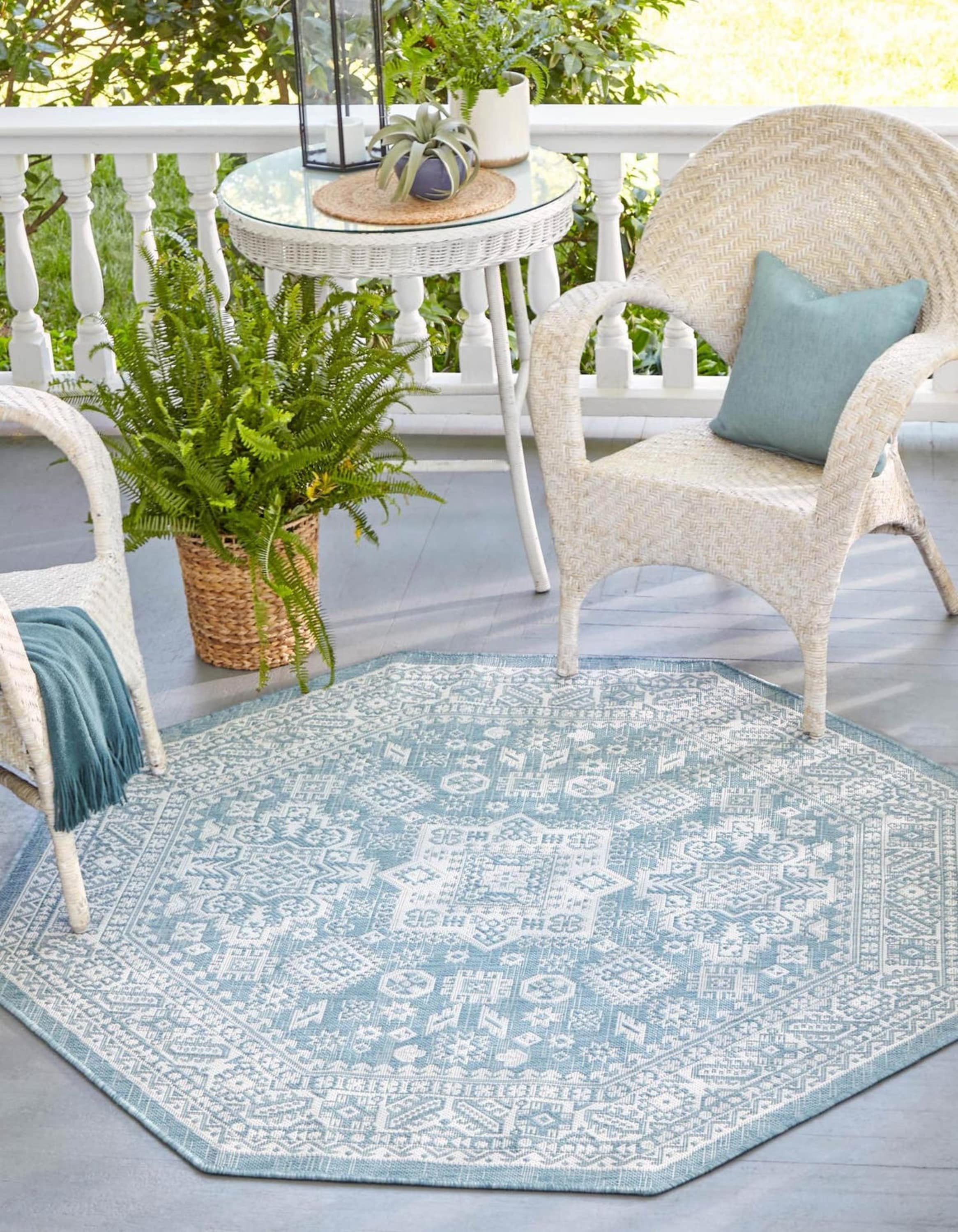 Unique Loom 3163307 Outdoor Aztec 5 x 5 (ft) Loomed Polypropylene Aqua Octagonal Indoor/Outdoor Border Area rug