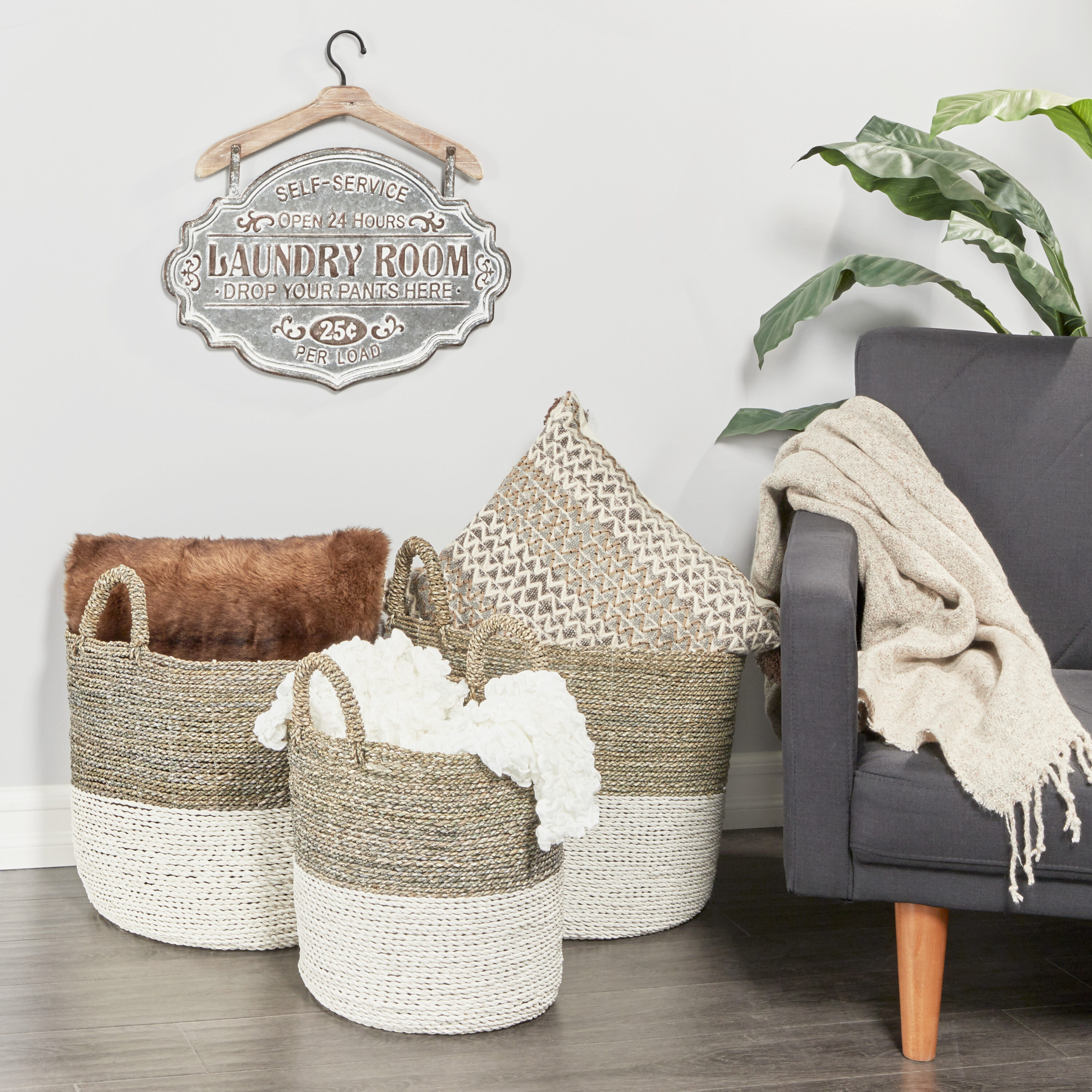 Grayson Lane 35980 3 -Pack ( 17-in W x 16-in H x 17-in D ) White/Brown Handmade Two Toned with Handles Sea grass Basket
