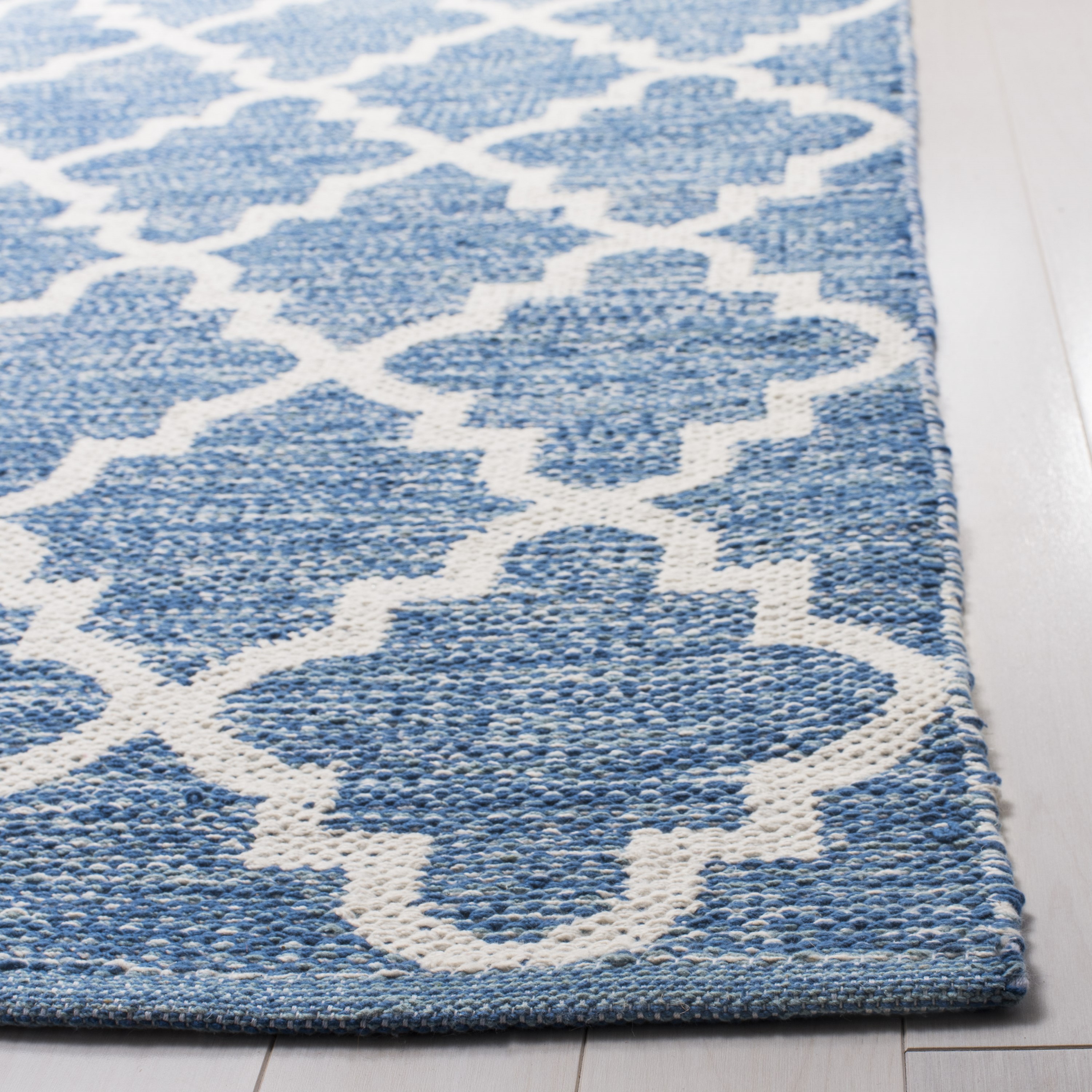 Safavieh MTK611B-27 rugs - View #3