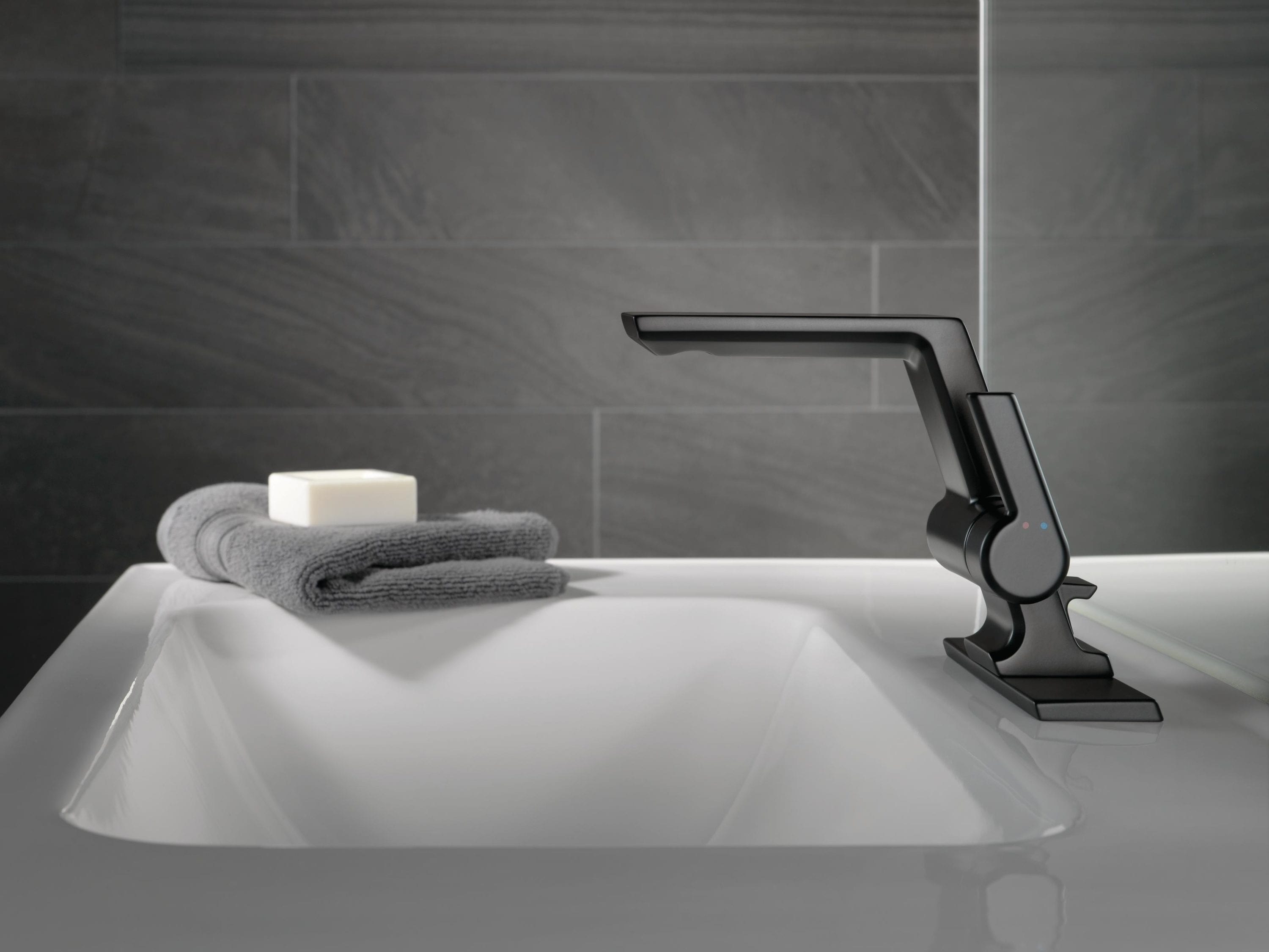 Delta 599-BLMPU-DST Lavatory-Faucets - View #6