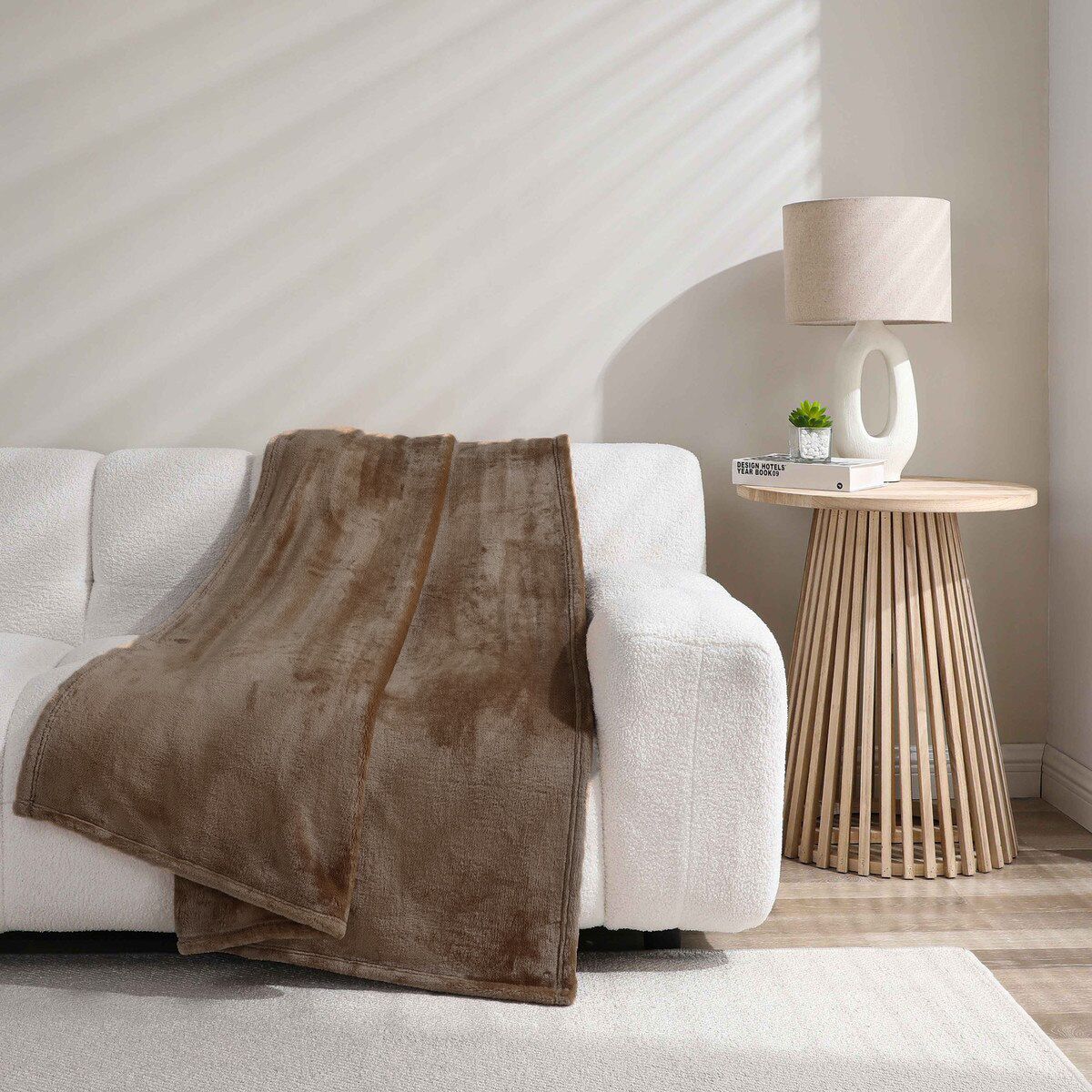 KATE AURORA  St Moritz Ultra Soft And Plush Accent Throw Blanket