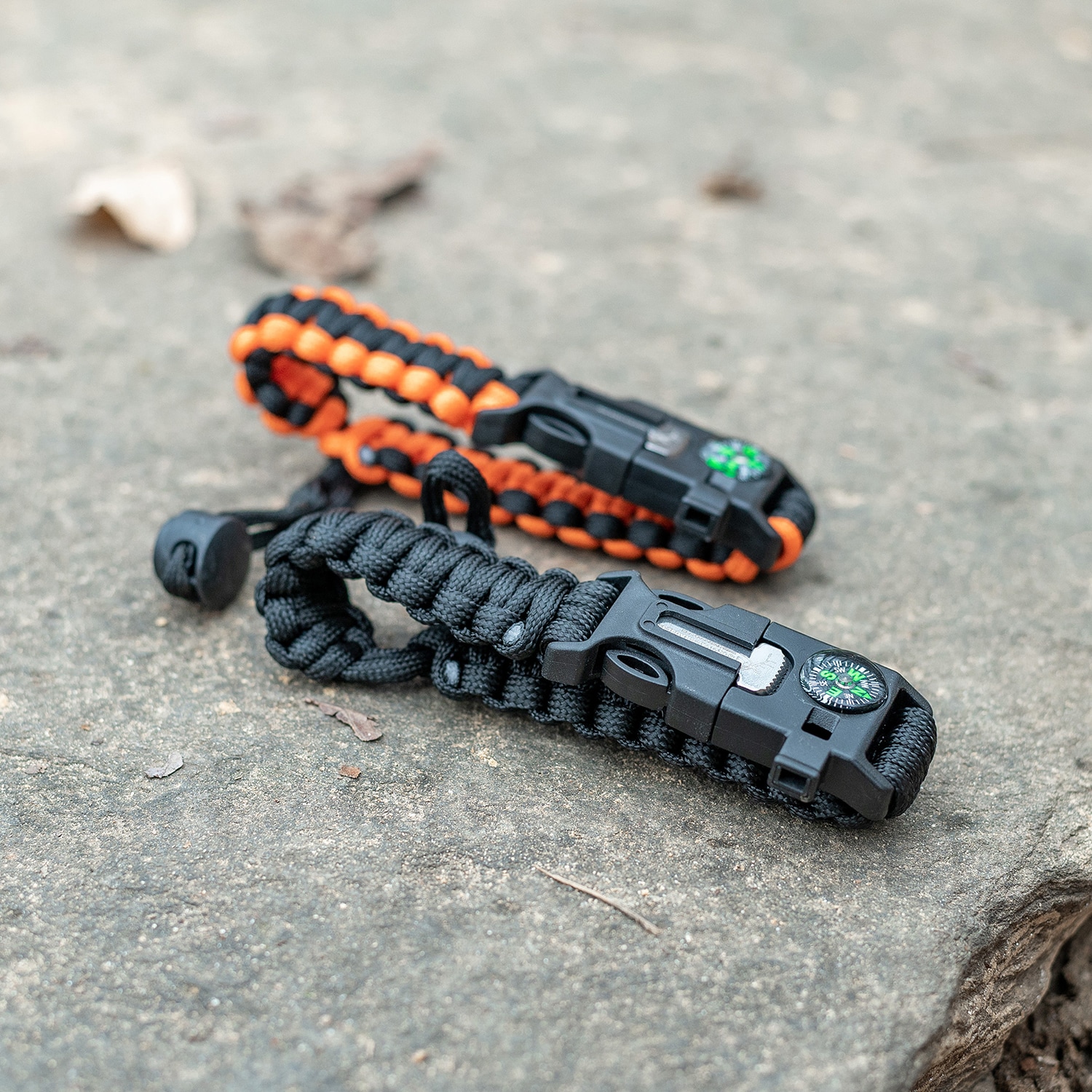 Paracord Survival Bracelet - 4 Pack Survival Kit Firestarter Bracelets -  Includes Compass, Flint, Whistle And Parachute Cord