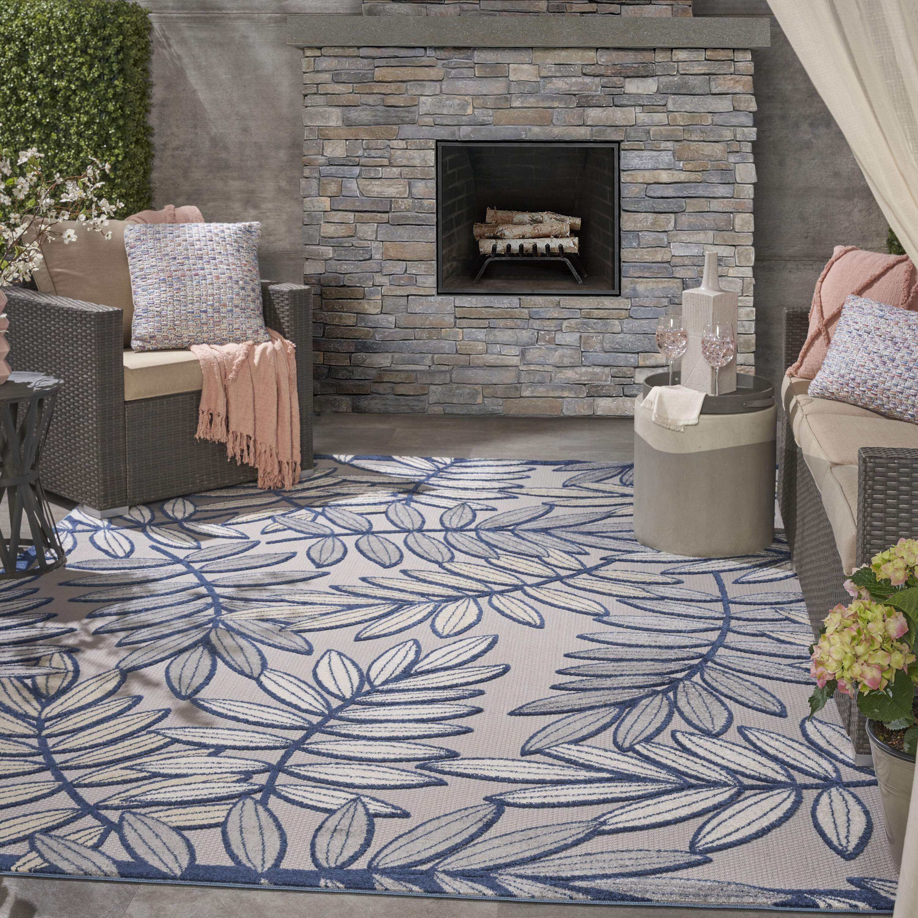 Nourison 99446827760 Aloha 8 x 11 (ft) Loomed Polypropylene Ivory/Navy Rectangular Indoor/Outdoor Floral/Botanical Tropical Area rug