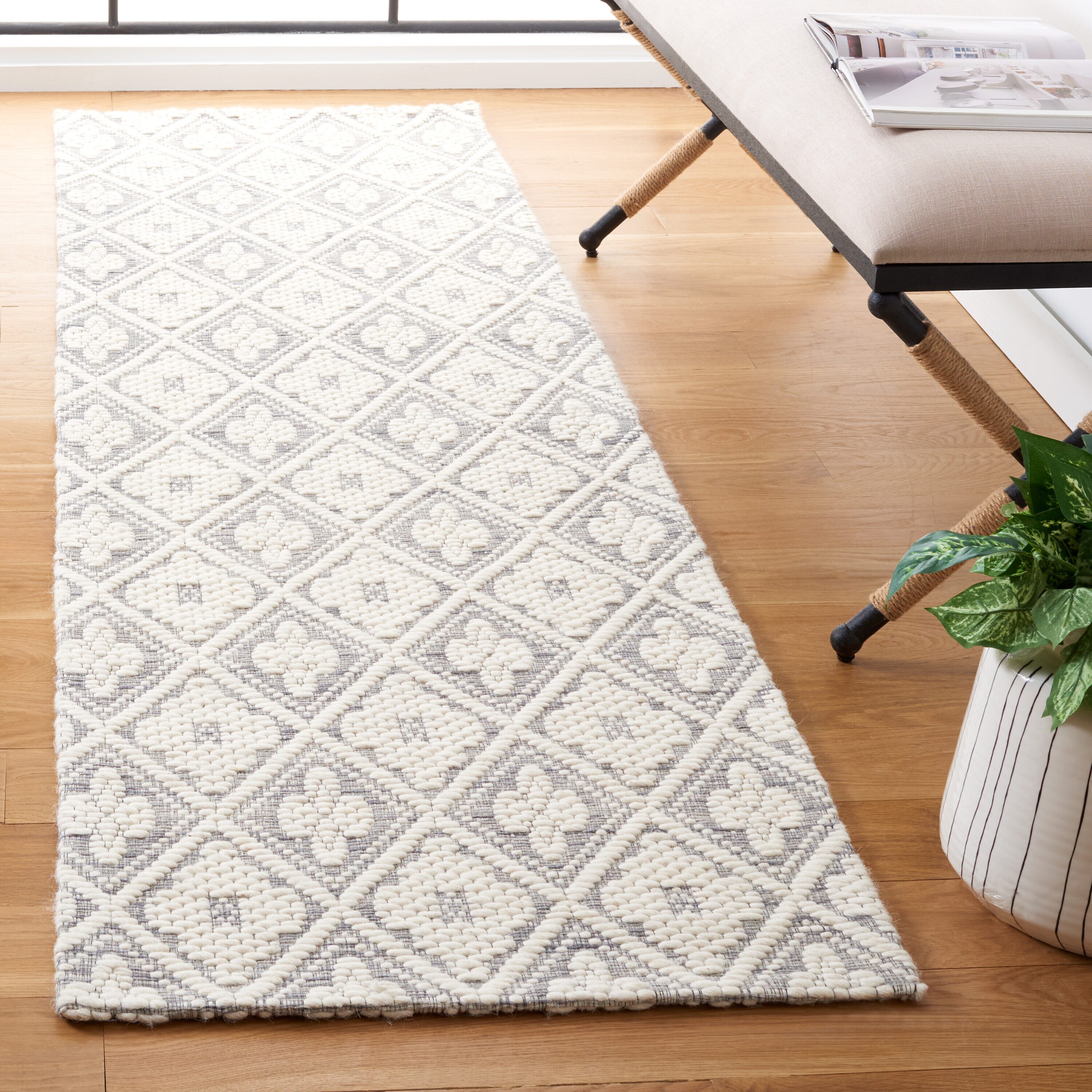  Marbella 328 Gray/Ivory Transitional 2ft-3in x 8ft Runner Rug