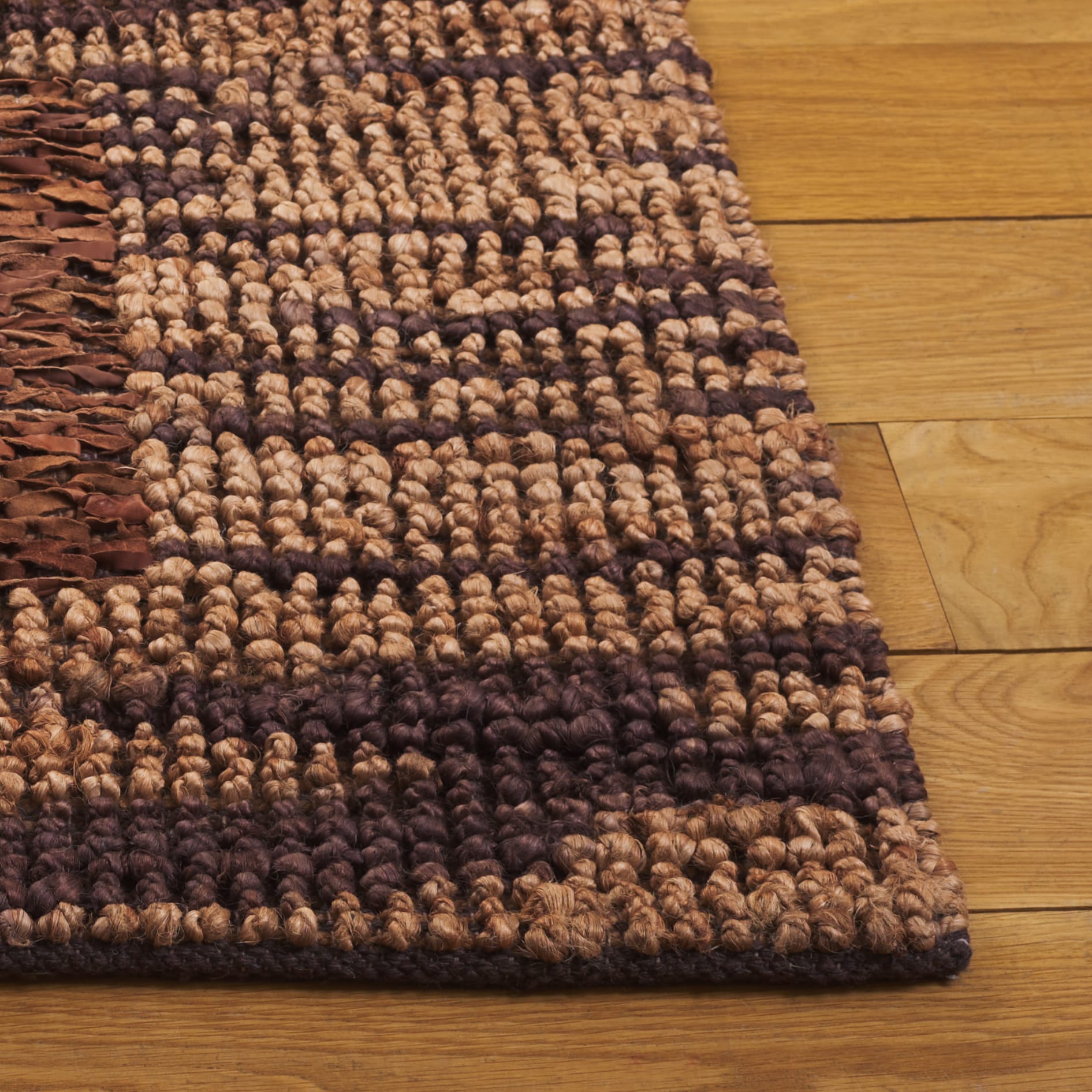 Safavieh NFC114T-28 rugs - View #3
