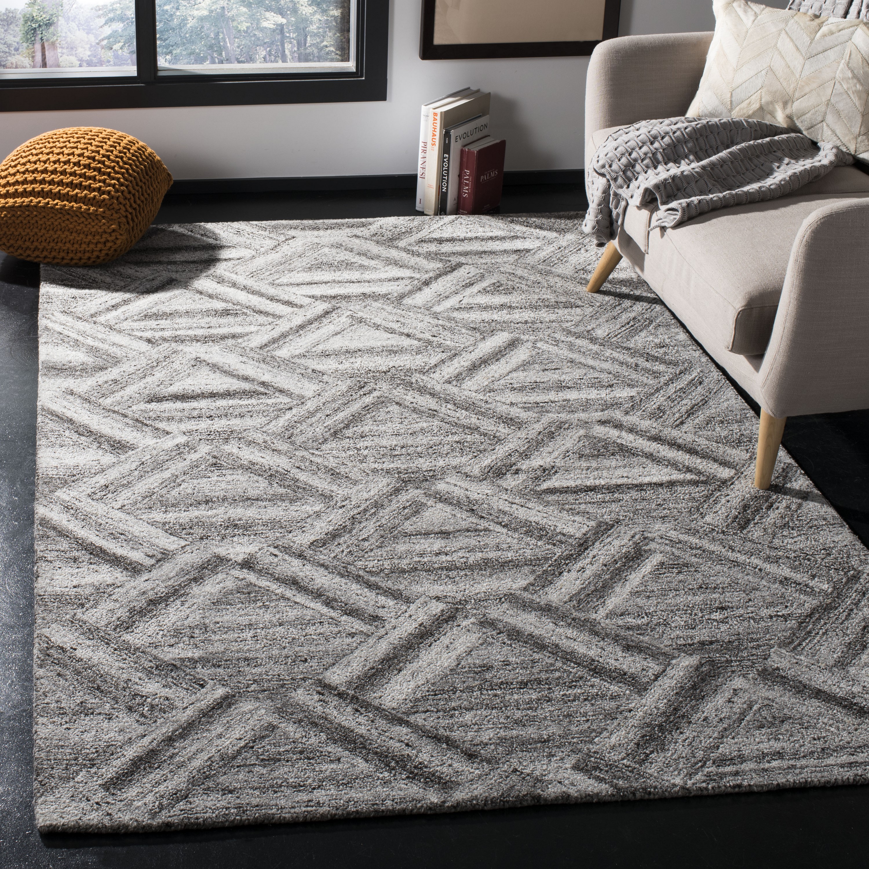 Safavieh ABT607F-4 Abstract Geo 4 x 6 (ft) Tufted Synthetic Gray/Black Rectangular Indoor Distressed/Overdyed Farmhouse/Cottage Area rug