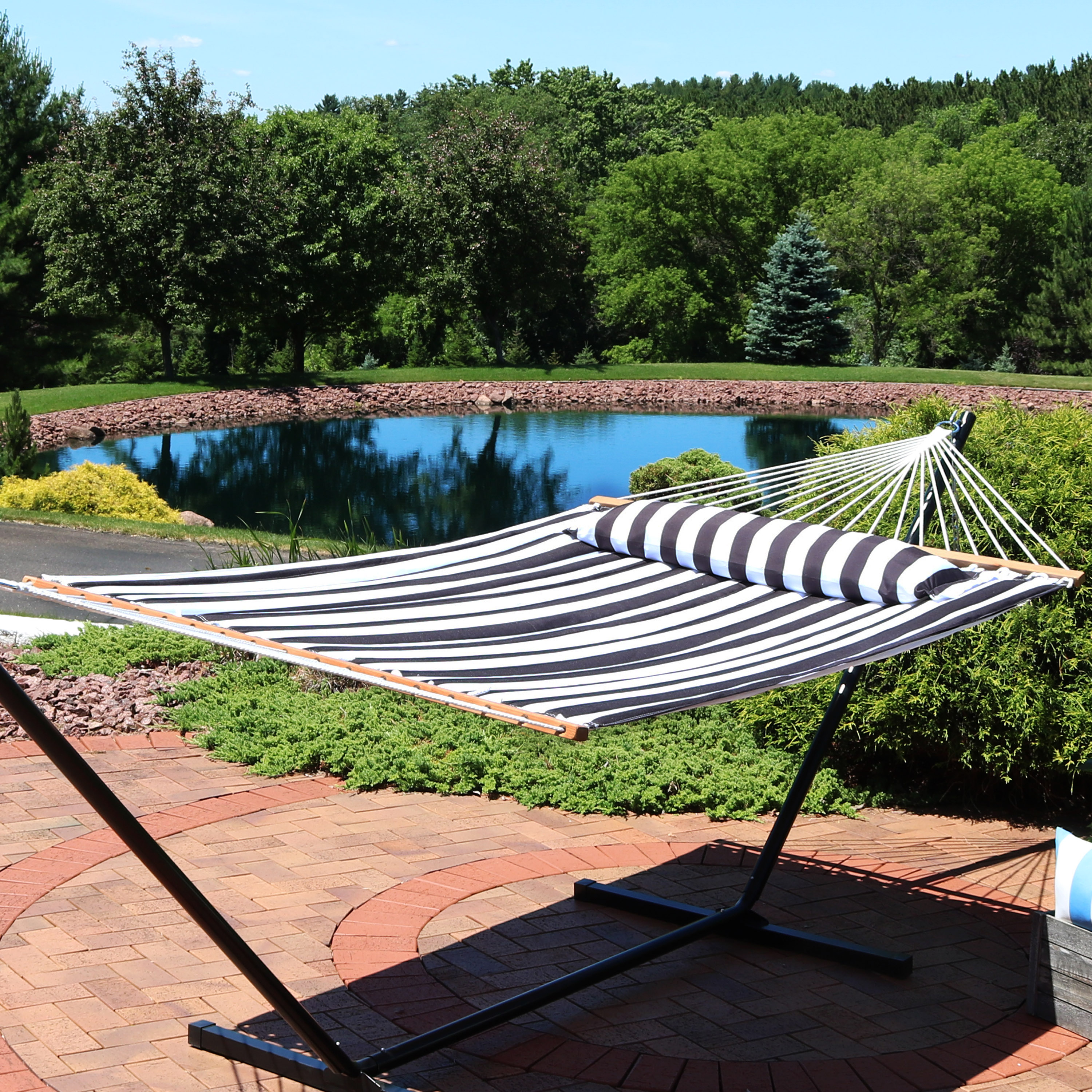 Sunnydaze Decor LY-QFH-BLK Black and White Stripe Fabric Hammock