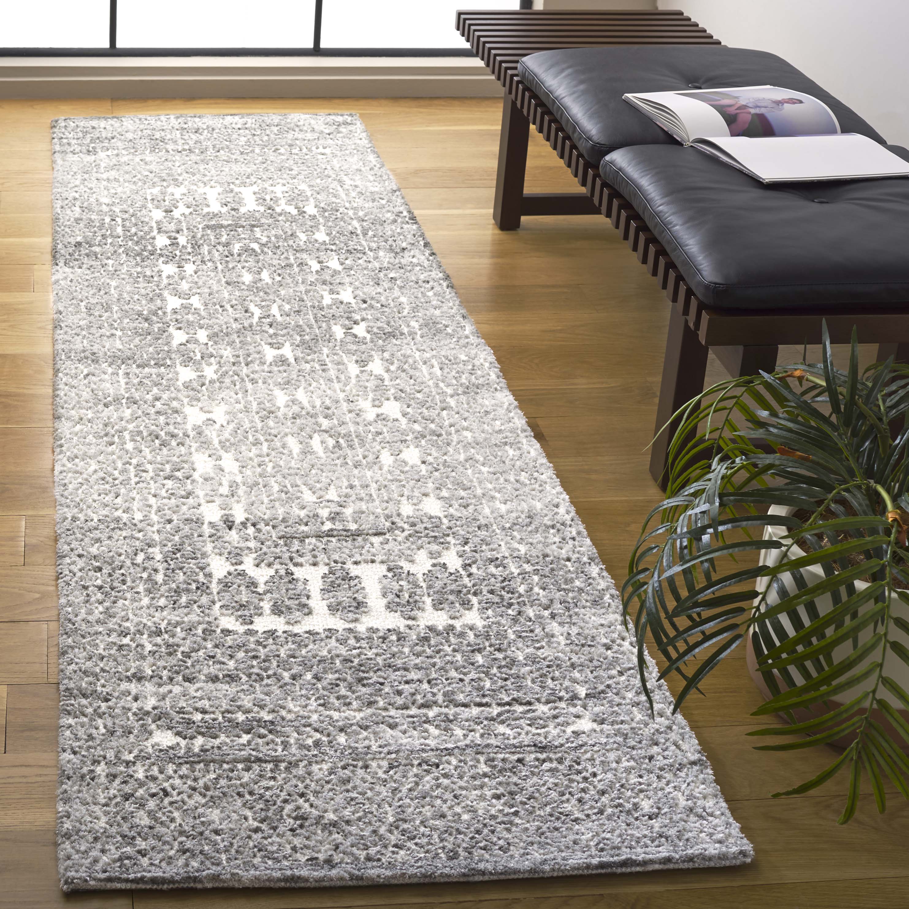  Audrey 105 Ivory/Gray Traditional 2ft-3in x 8ft Runner Rug