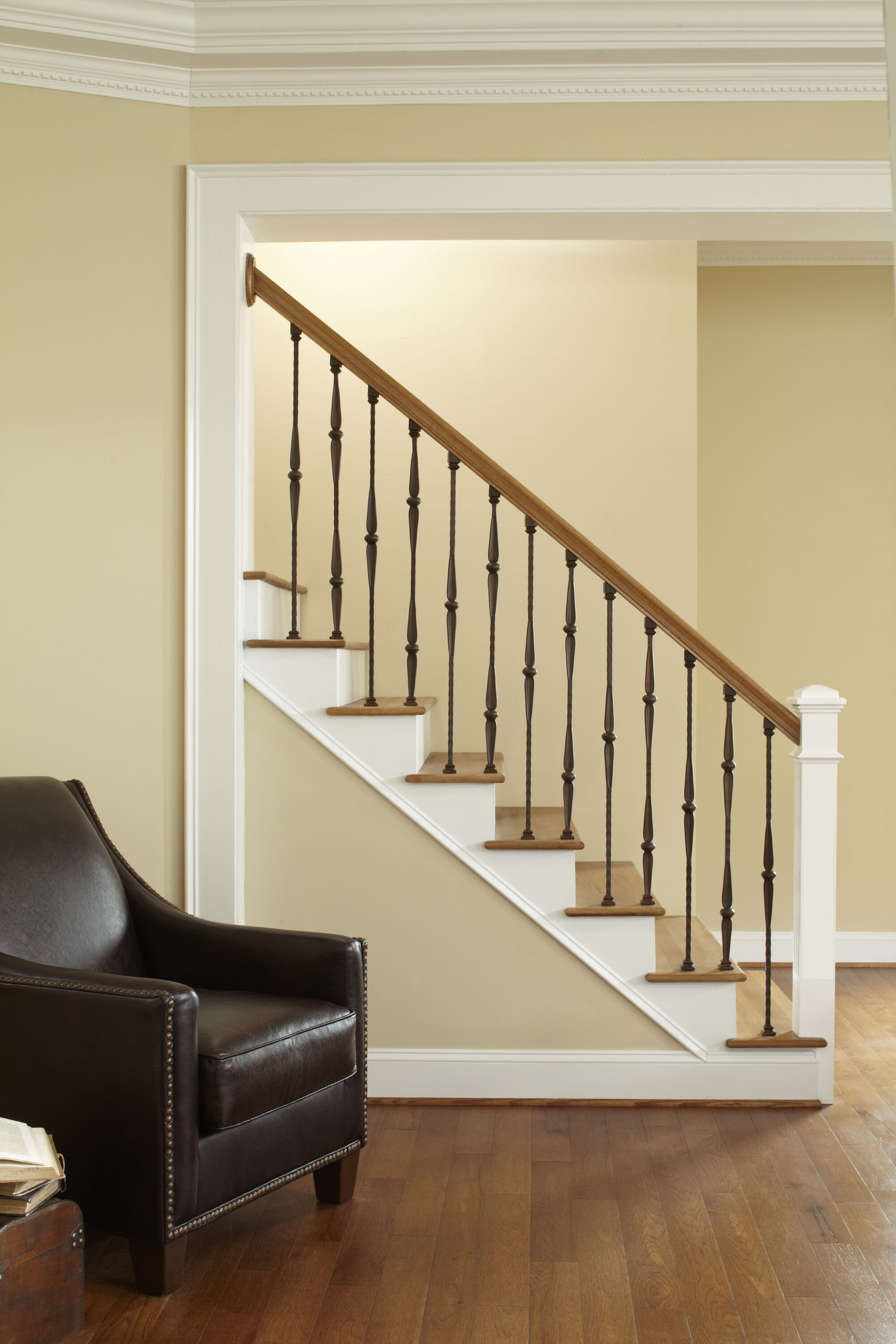 Crown Heritage 4494094 Interior-Stairpart-Newel-Posts - View #3