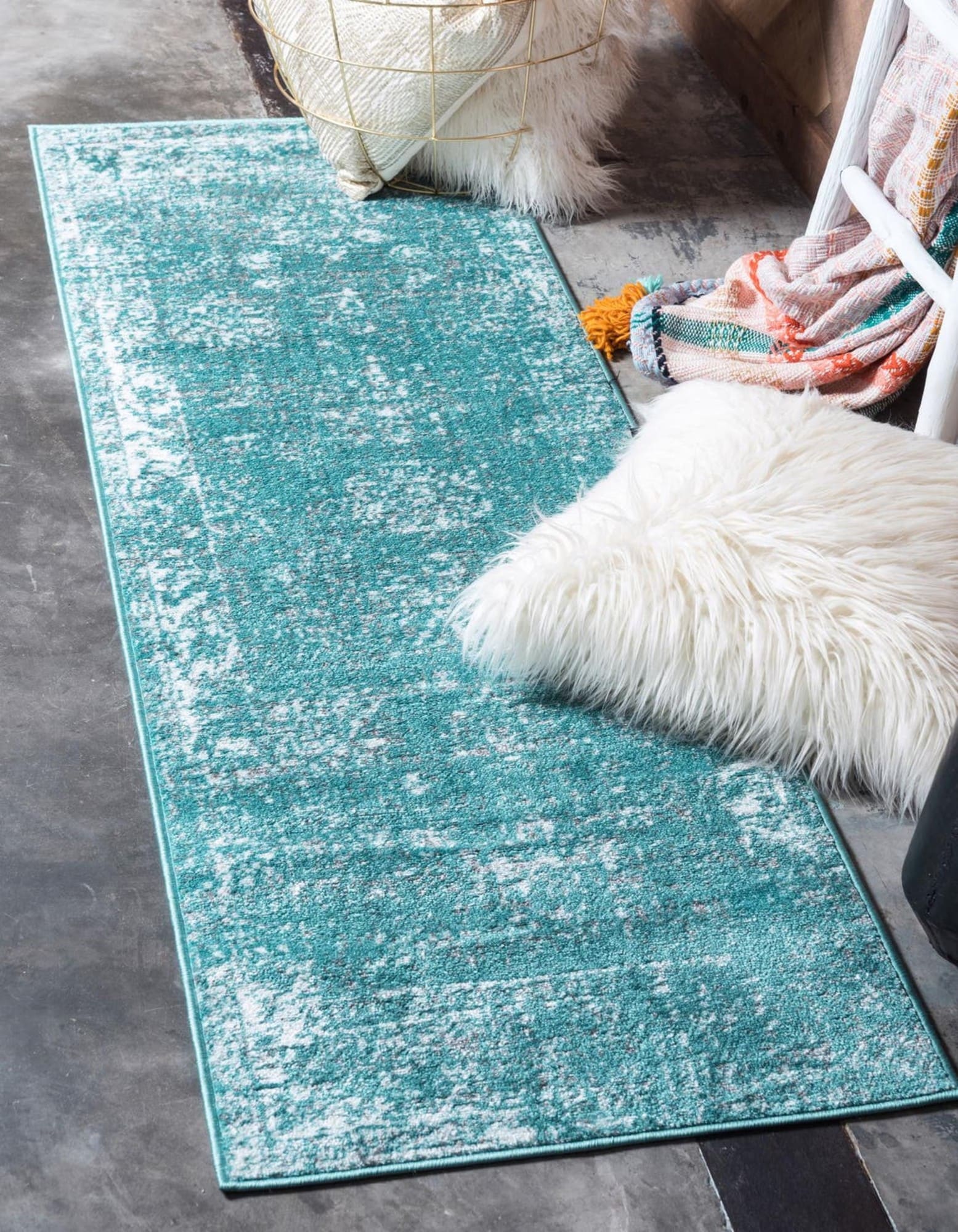 Unique Loom 3141421 Sofia 3 x 16 (ft) Loomed Polypropylene Turquoise Rectangular Indoor Floral Bohemian/Eclectic Runner rug