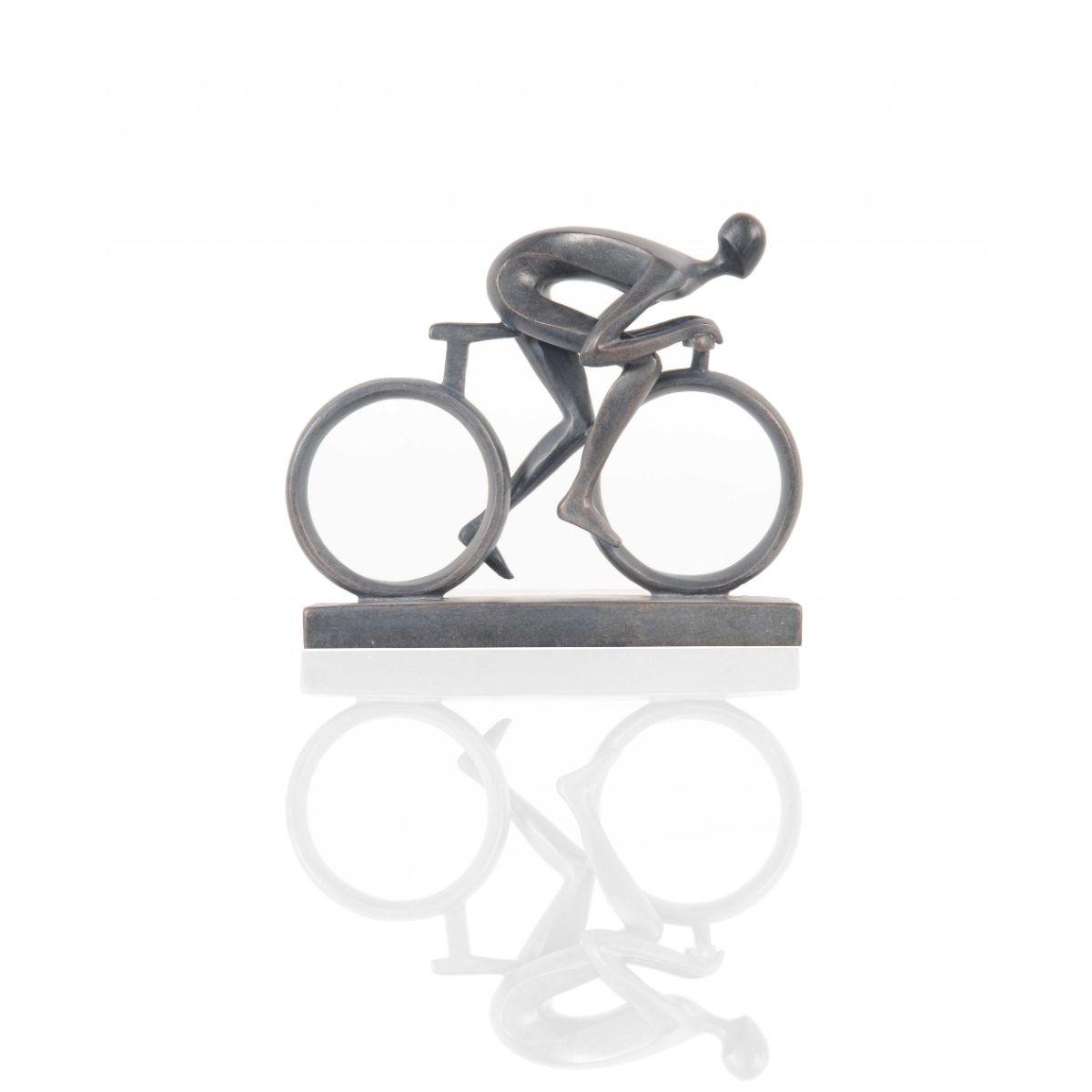 HomeRoots 364259 Green Resin Modern Statue