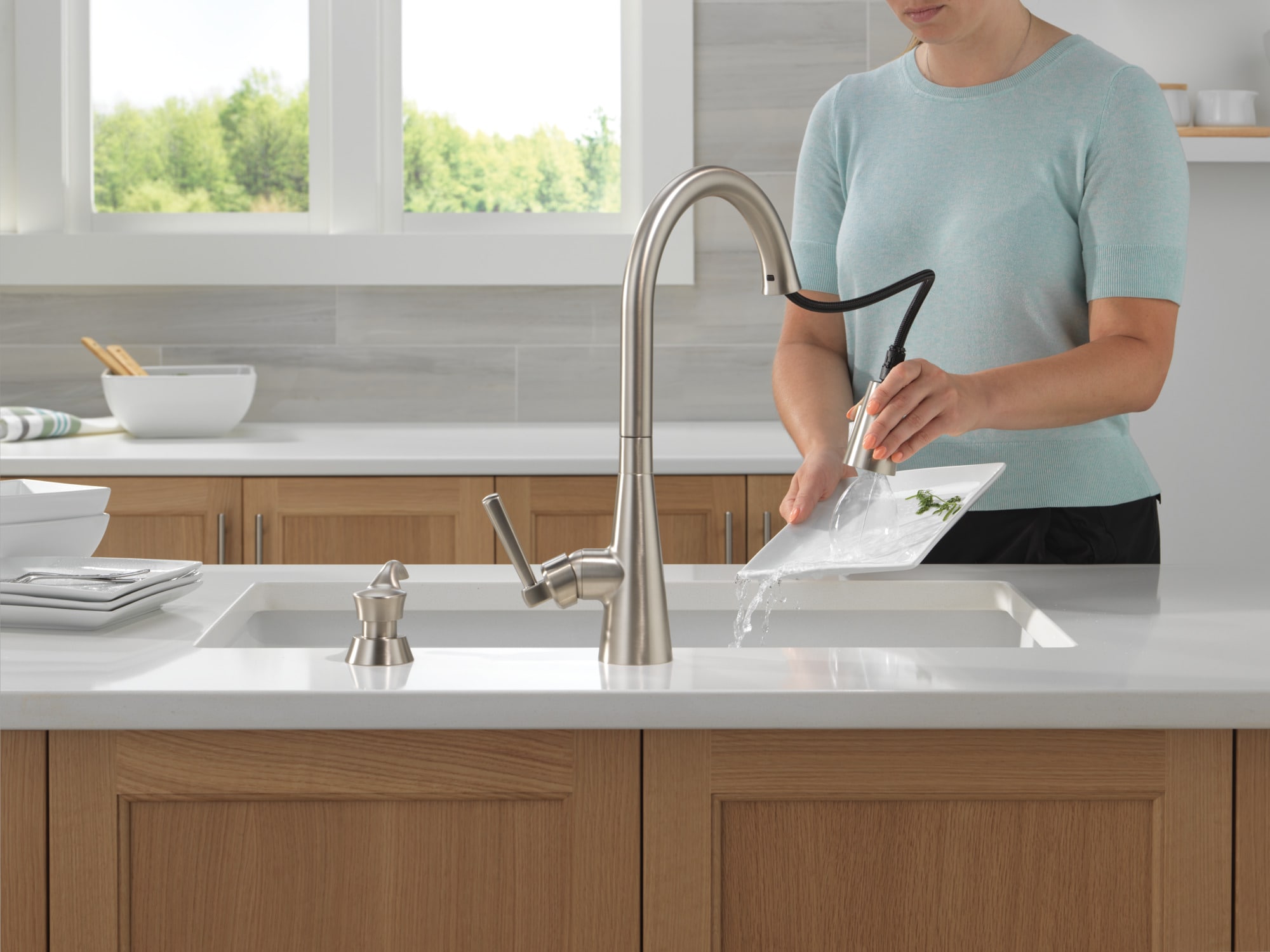 Delta Boyd Spotshield Stainless Single Handle Pull-down Kitchen Faucet ...