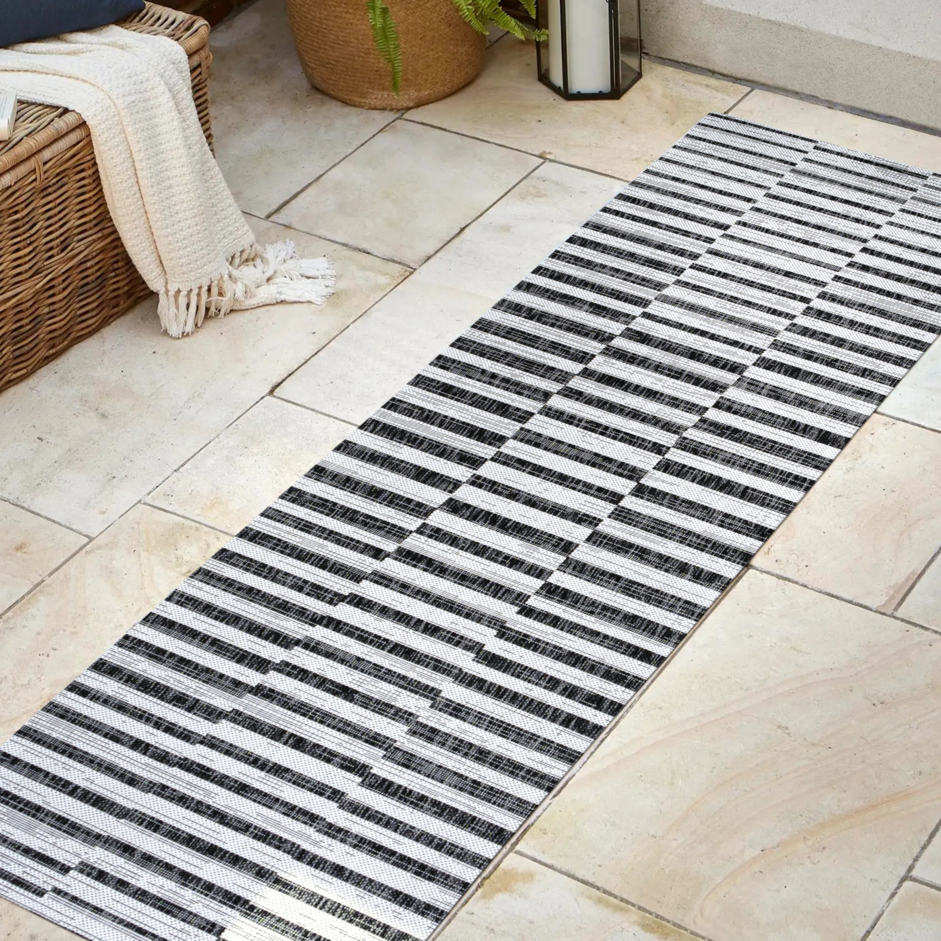 JONATHAN  Y SMB133E-28 rugs - View #4