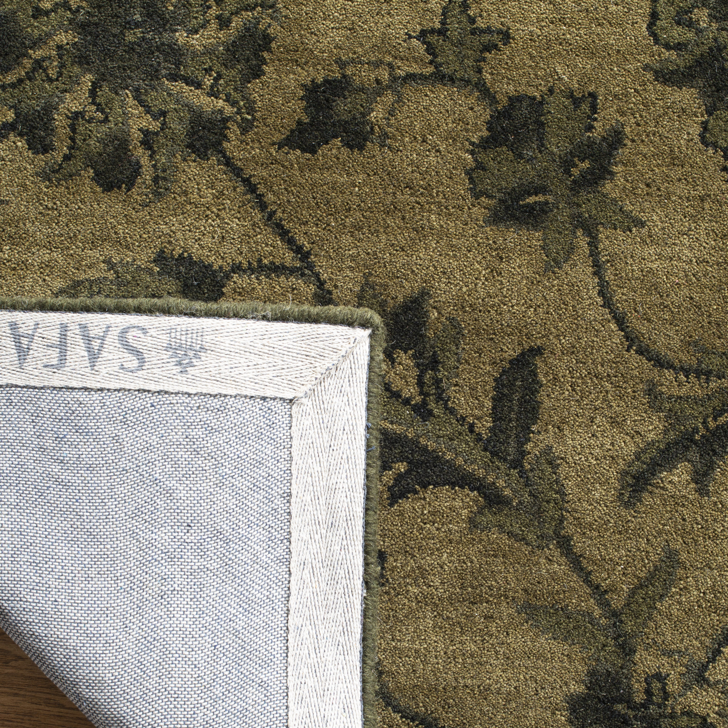 Safavieh AT824A-212 rugs - View #4