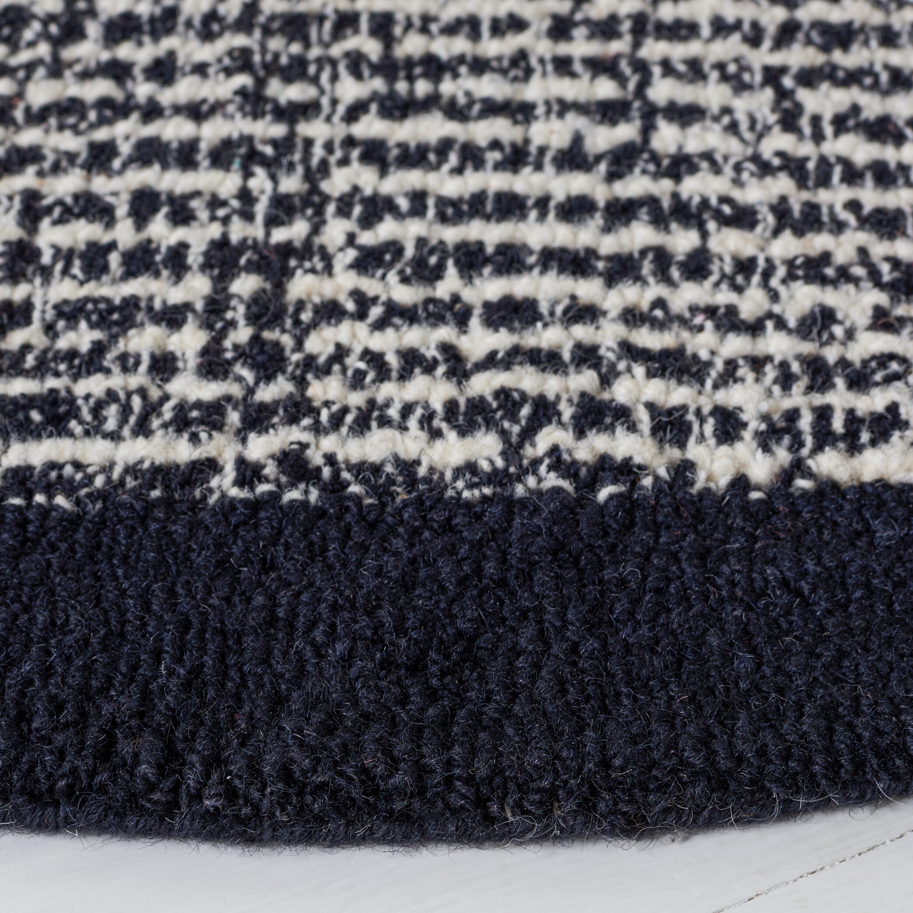 Safavieh MET151Z-6R rugs - View #3