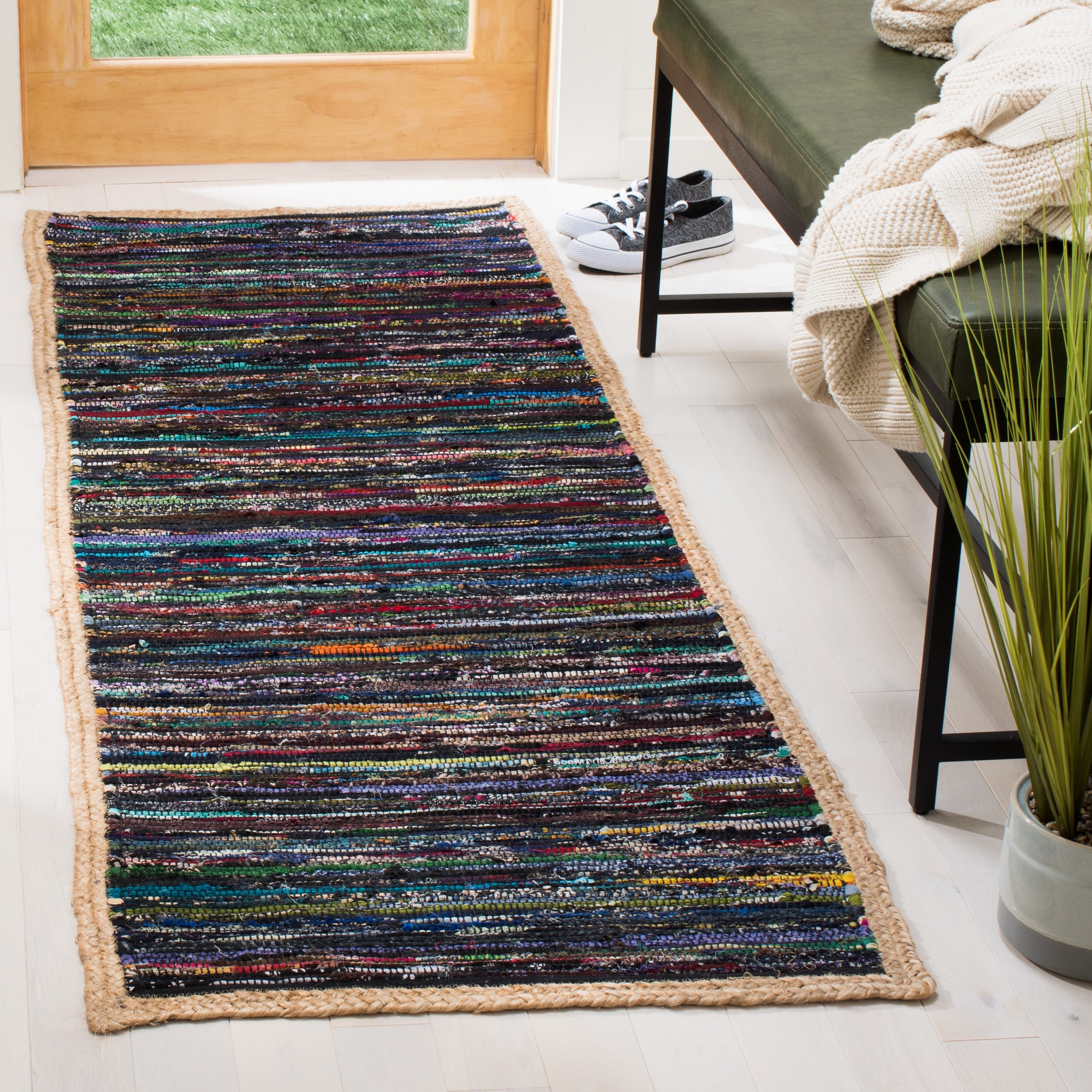 Safavieh MTK960Z-27 Montauk Gulea 2 x 7 (ft) Cotton/Jute/Polyester Black/Natural Rectangular Indoor Abstract Runner rug
